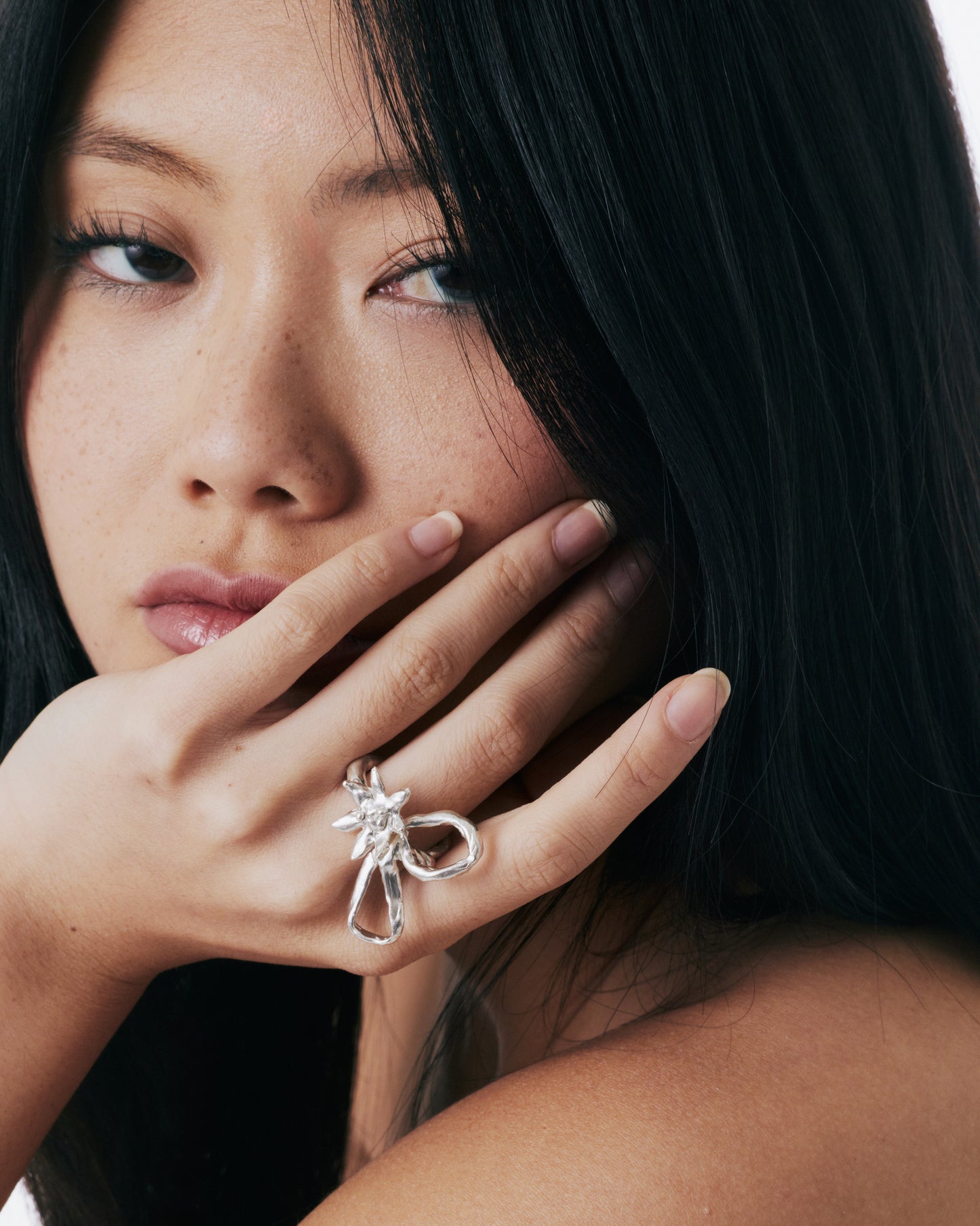 Sleepy Flower Ring