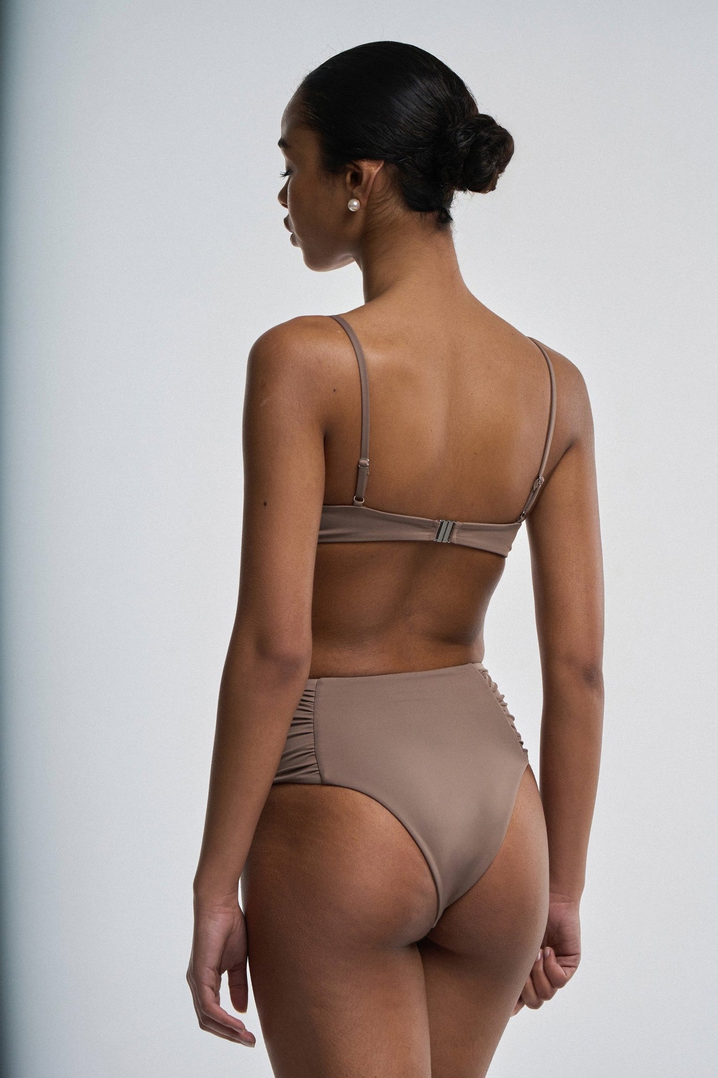 The Naomi High-Waist Bottom / Mocha
