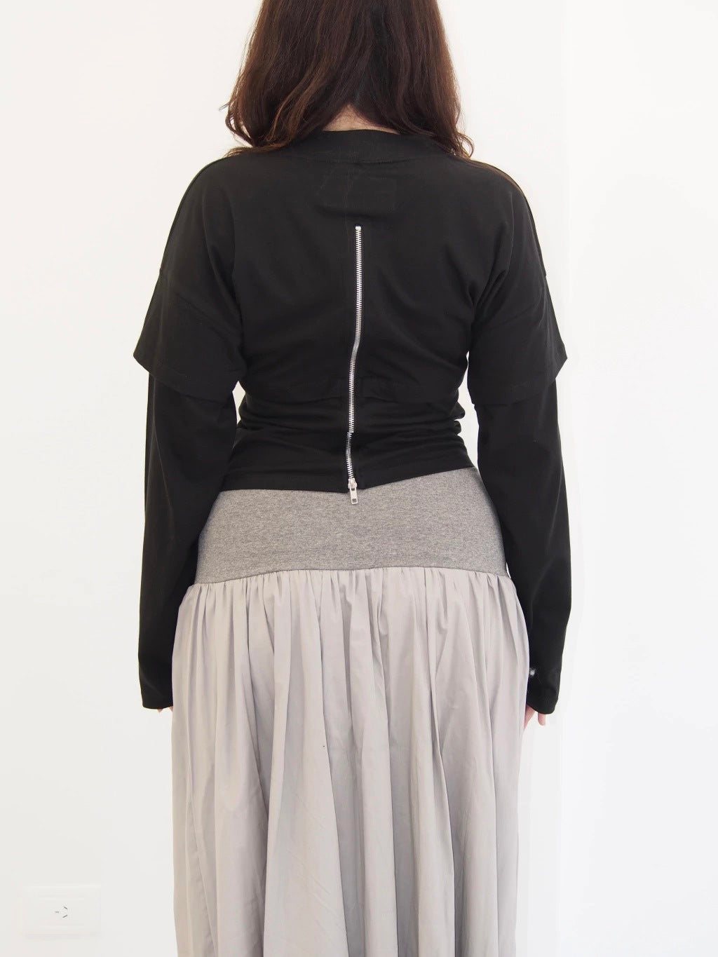 REMERA ZIP ON THE BACK - LONG SLEEVE - BLACK