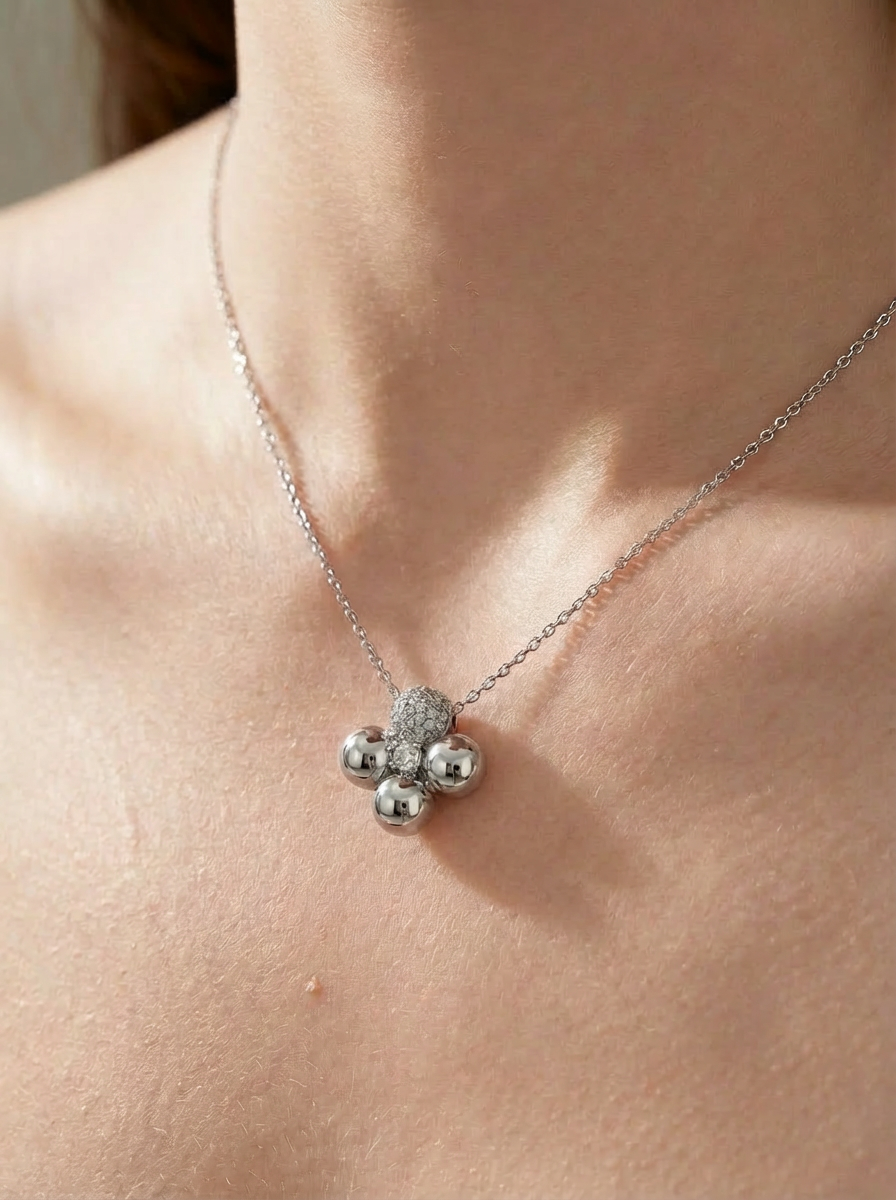 ARCADIA CLUSTER NECKLACE