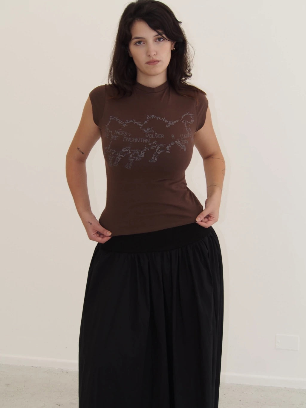 BABY TEE VOLVER - BROWN
