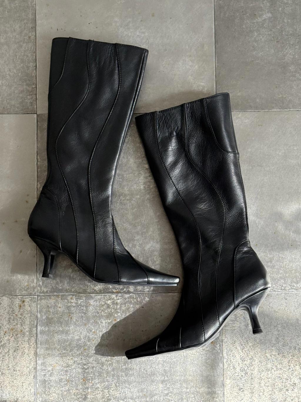 Mae boots