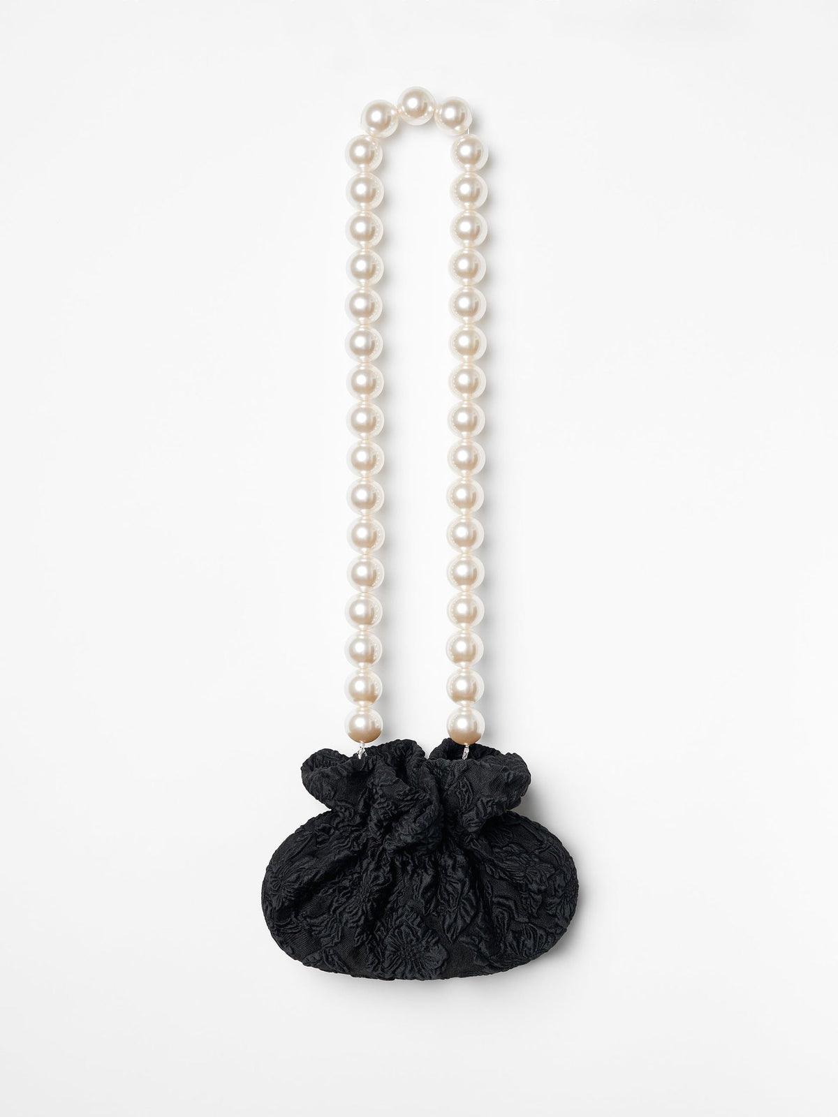 Pearl Pouch in Black