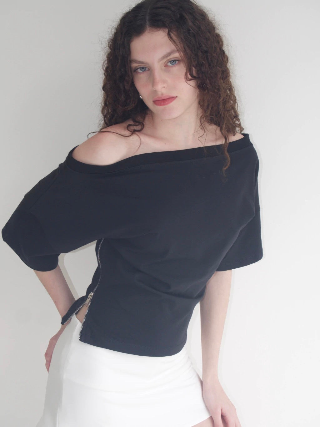 TWO ZIPS SUMMER T-SHIRT (SHORT SLEEVE) - BLACK, WHITE