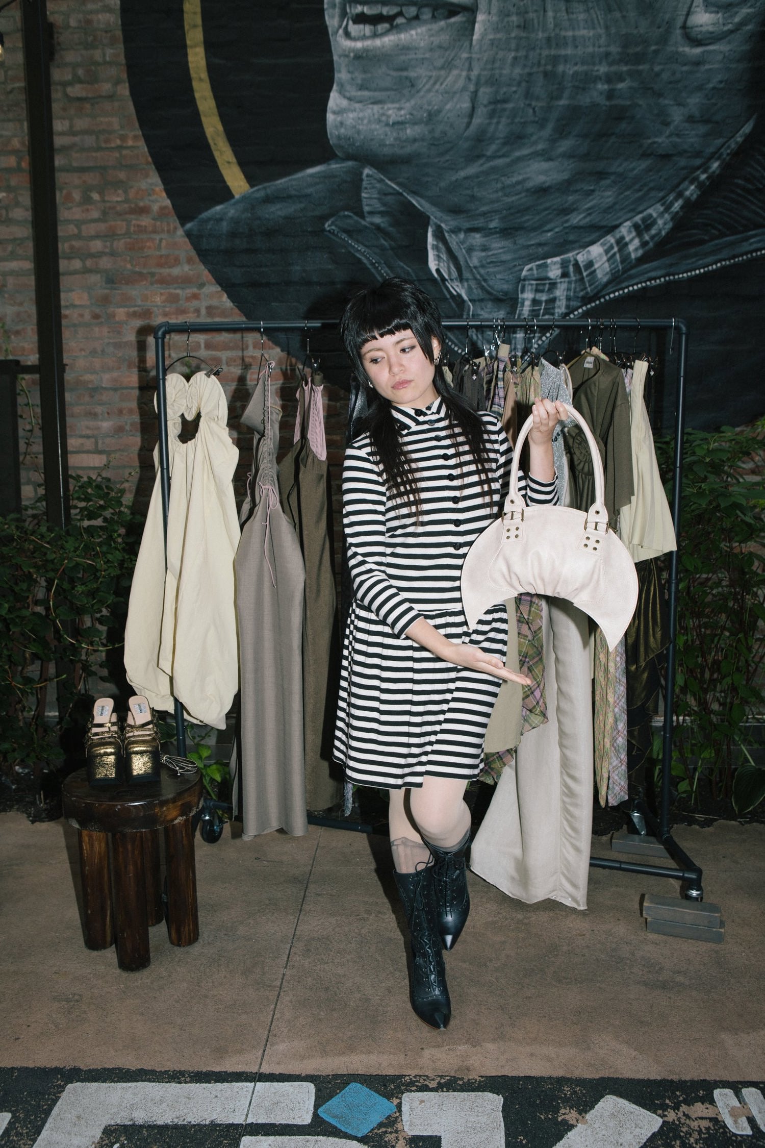 The Croissant Bag Ivory-beige