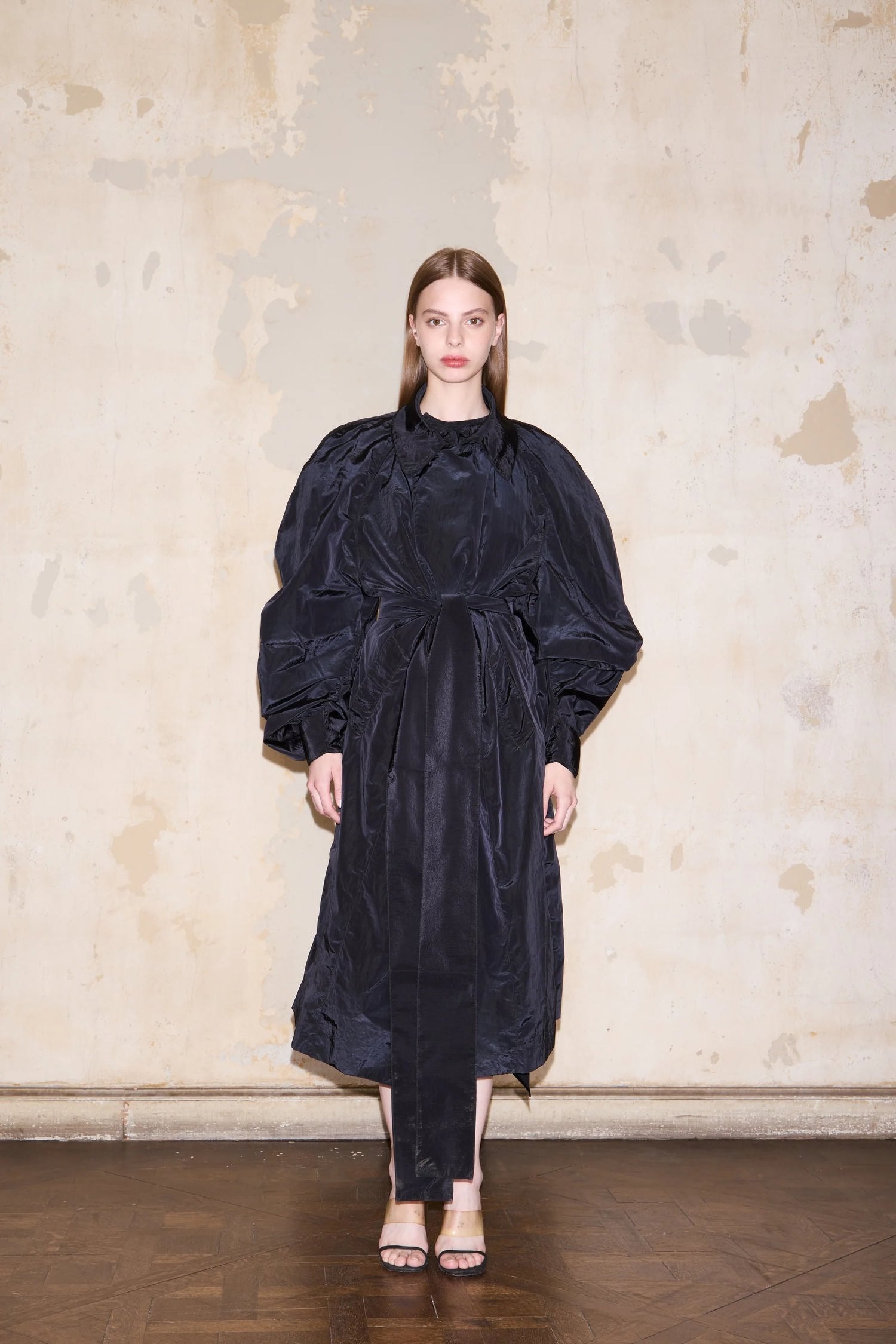 TEMPLE TRENCH BLACK
