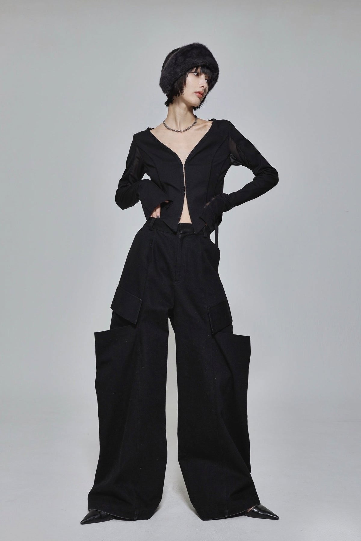 Bold pocket cargo