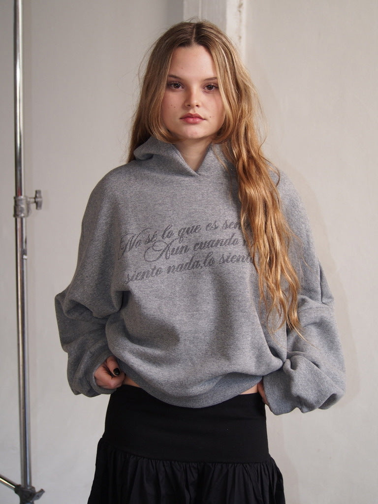 HOODIE "SENTIR POCO" FITTED - GREY