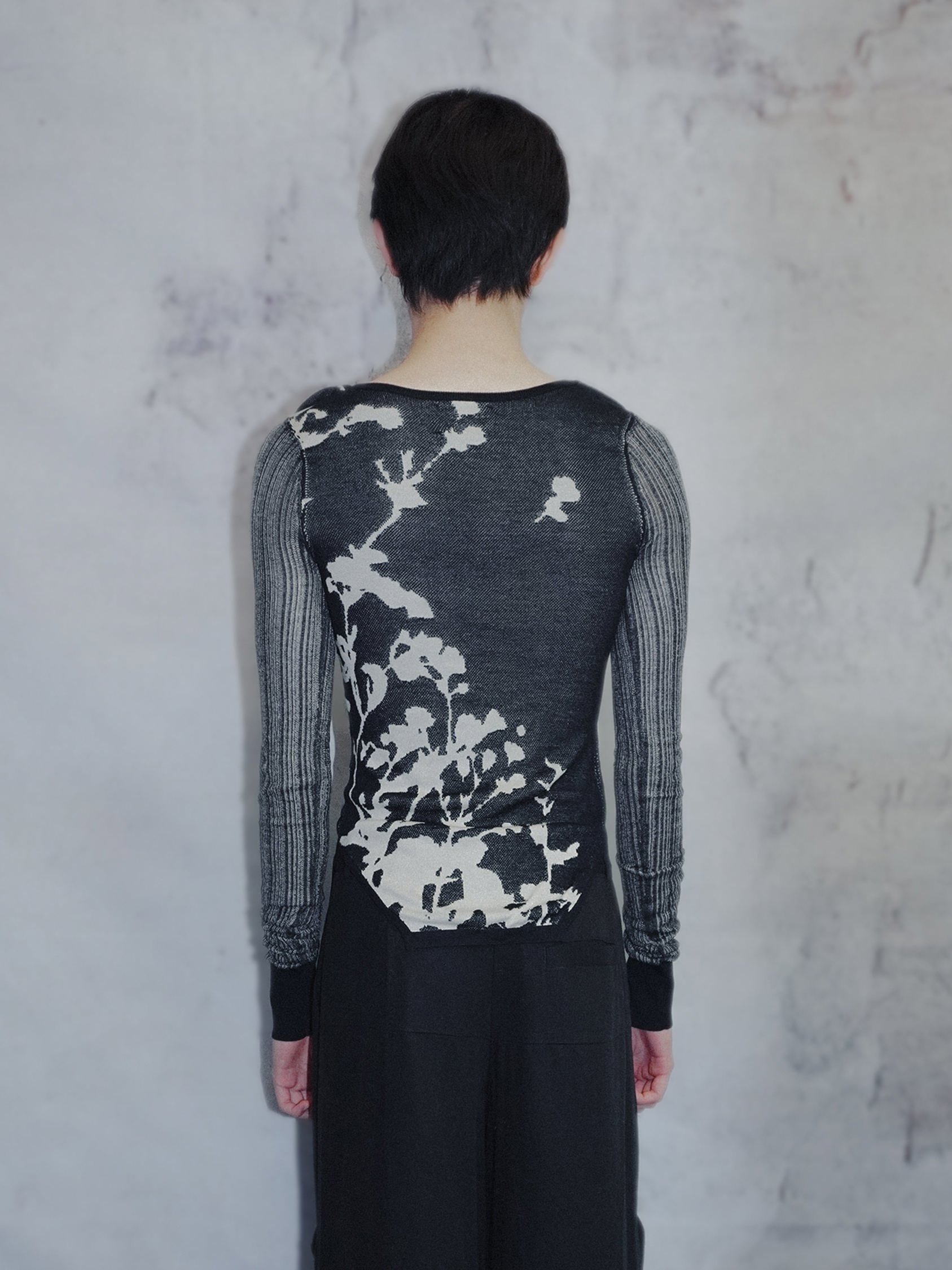 💛UNDER THE SHADOW SWEATER_BLACK