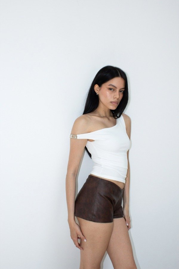 One shoulder top