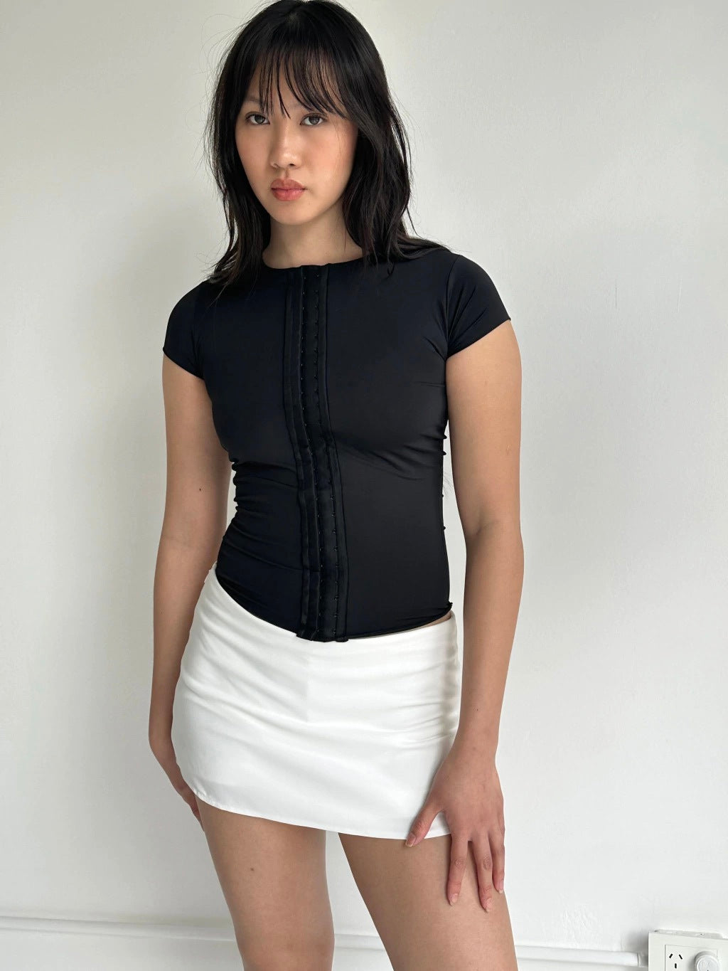 SHORT SLEEVE MULTI-HOOK CORSET TOP - BLACK