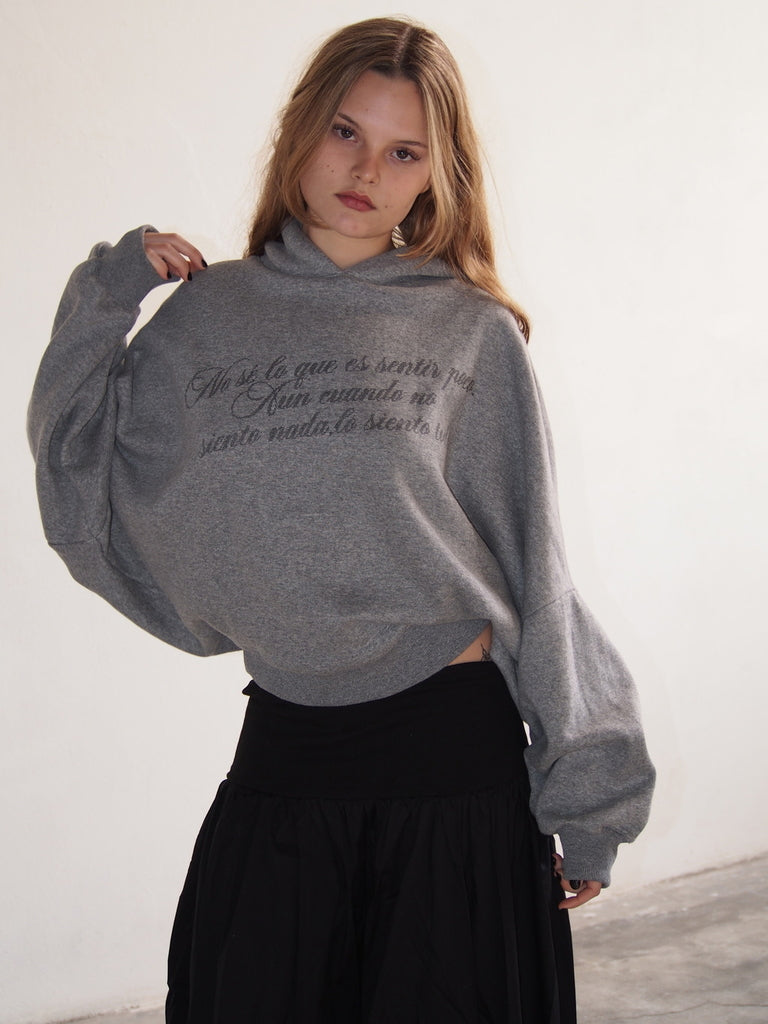 HOODIE "SENTIR POCO" FITTED - GREY