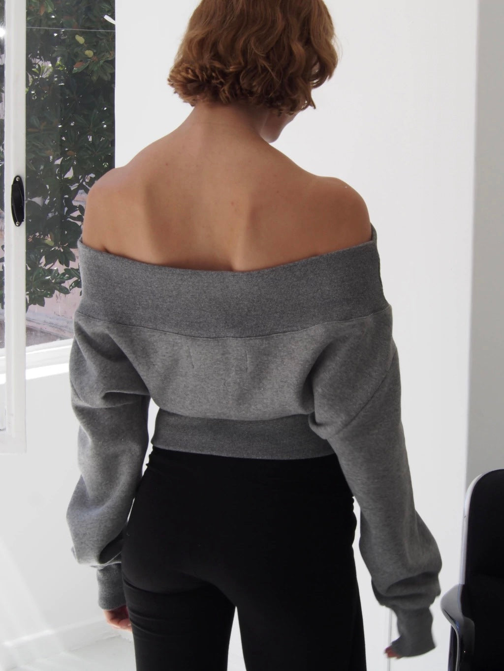FITTED SWEATSHIRT