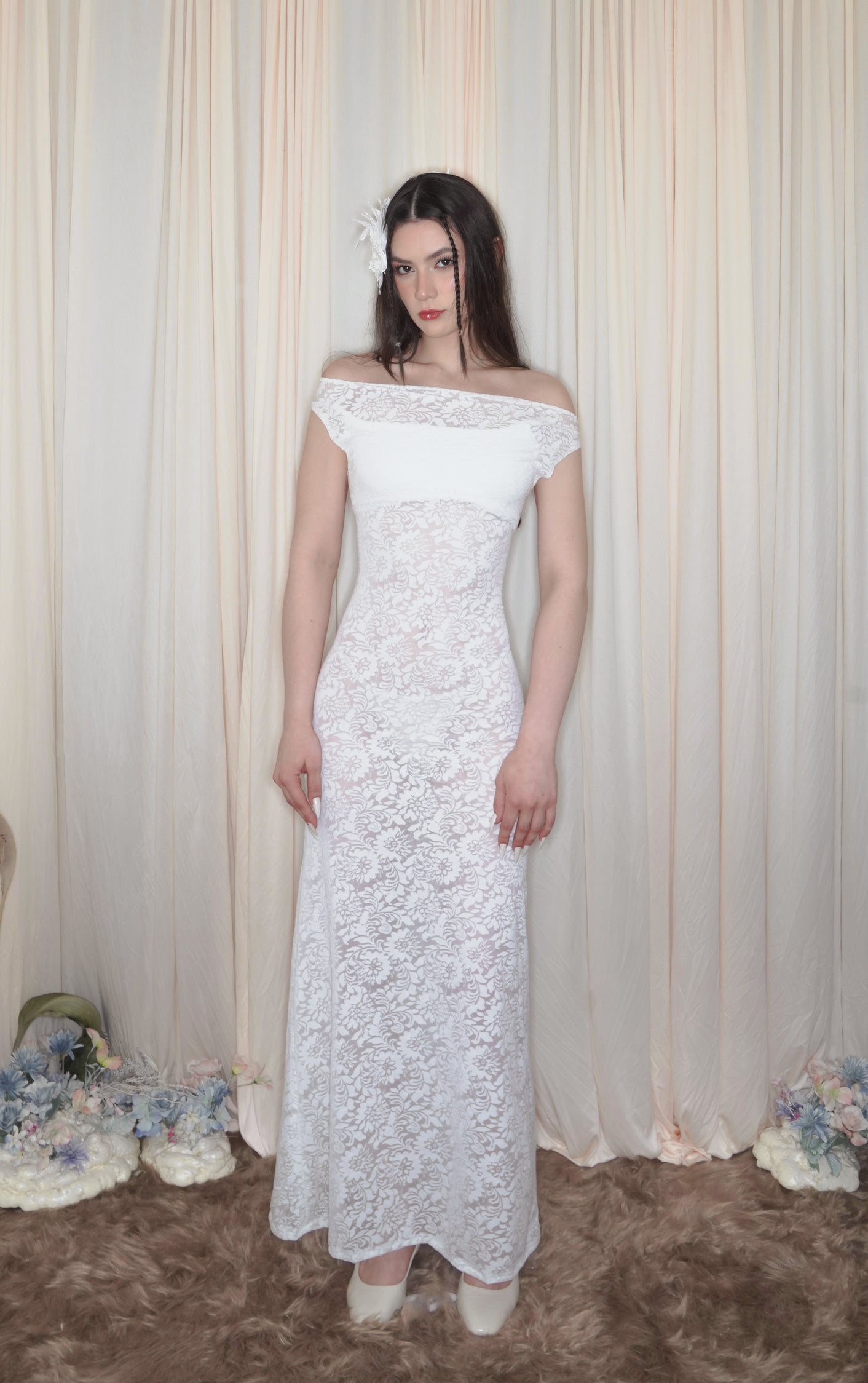 ENDLESS AMOUR LACE GOWN