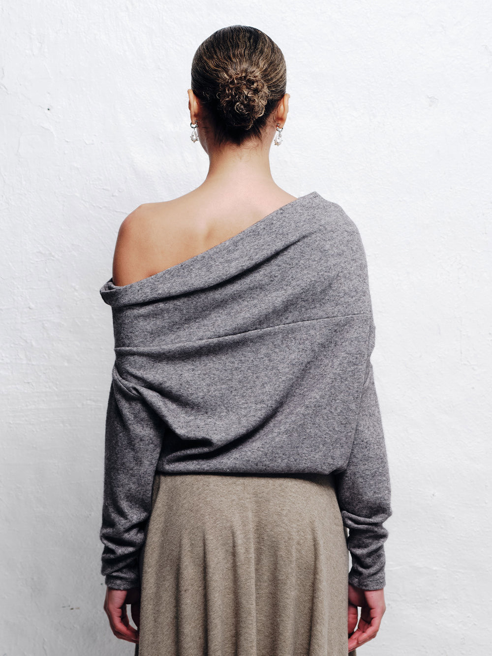 ASYMMETRICAL WOOL BLEND SWEATER IN GREY