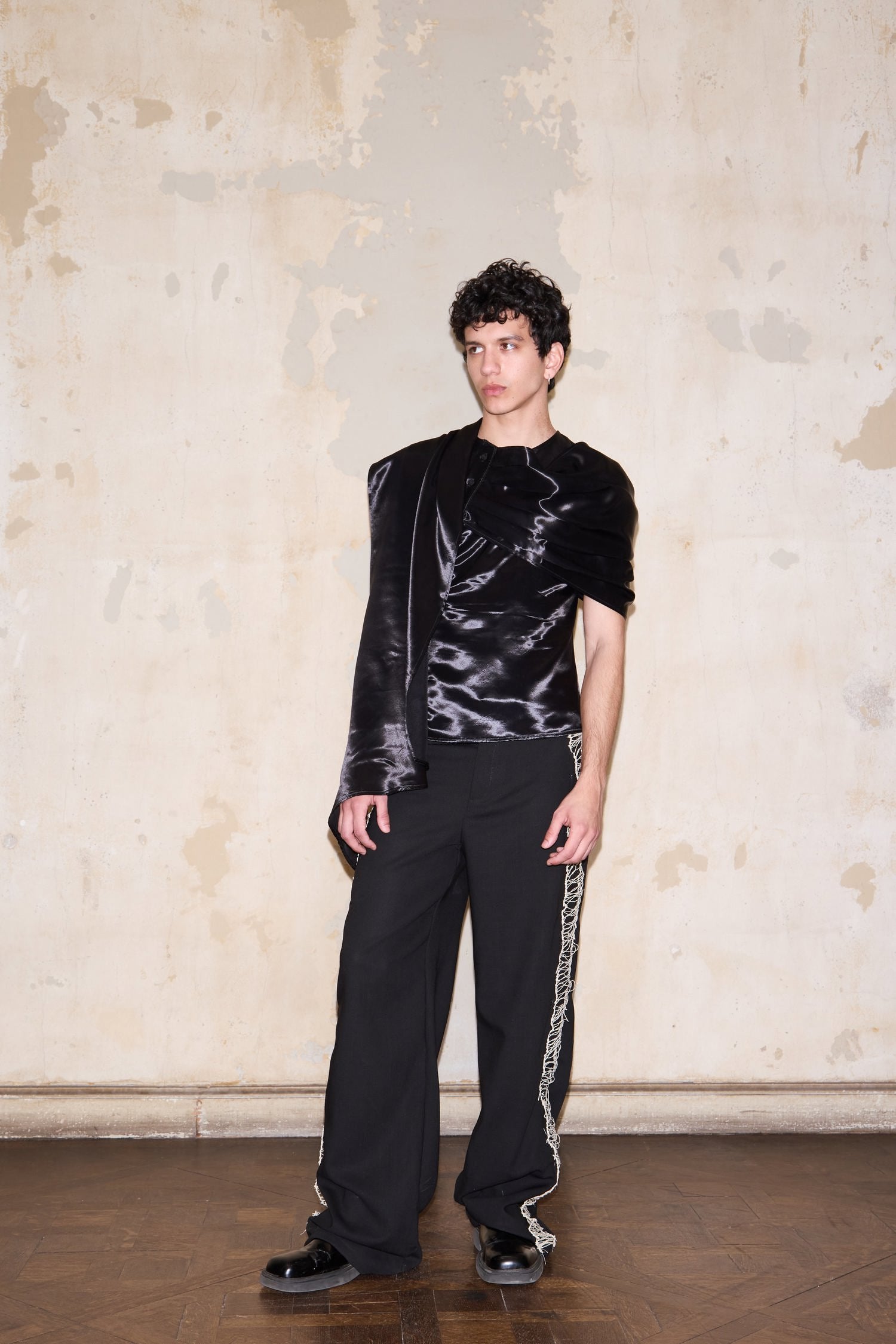 CERRITO BLOUSE BLACK SATIN