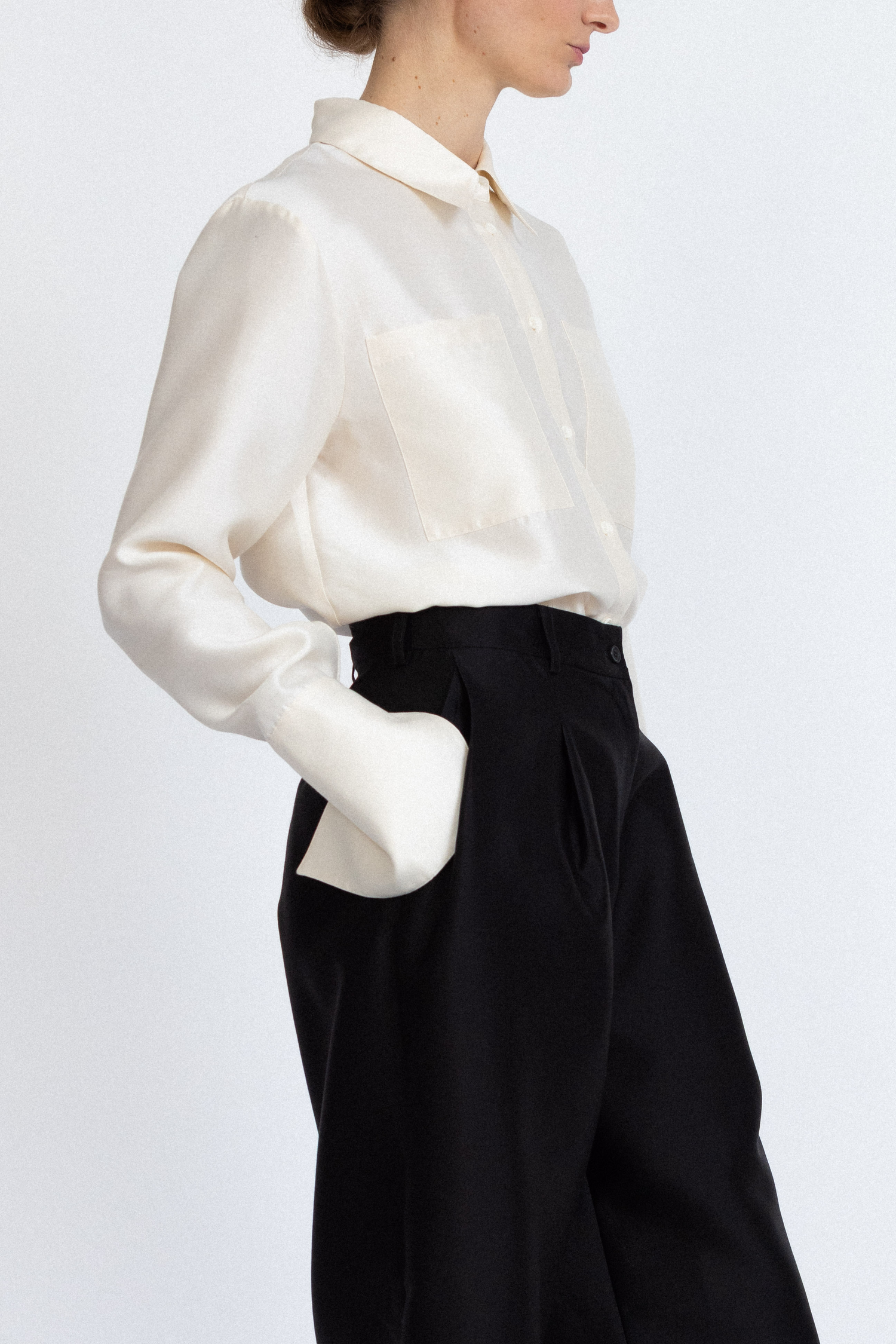 UNIFORM SHORTS IN BLACK