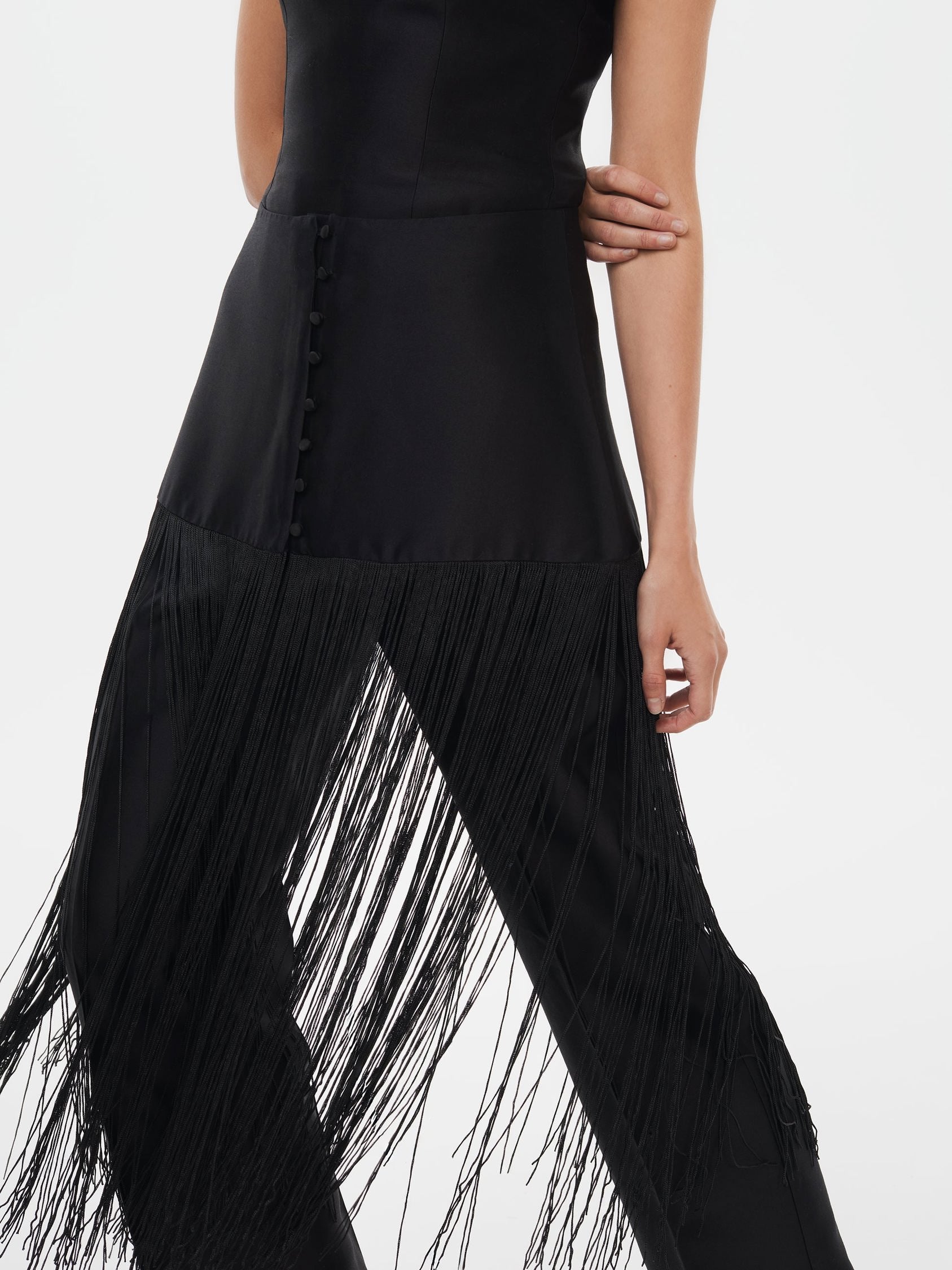 Wild Willow Skirt in Black