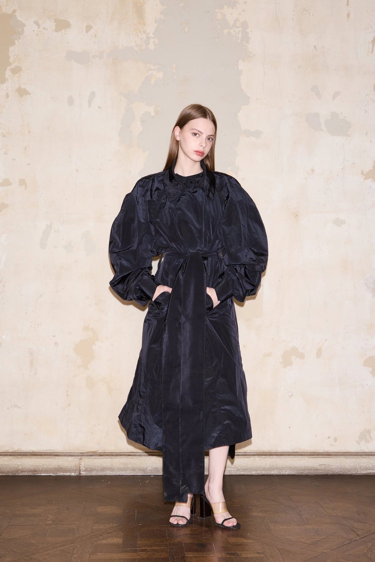 TEMPLE TRENCH BLACK