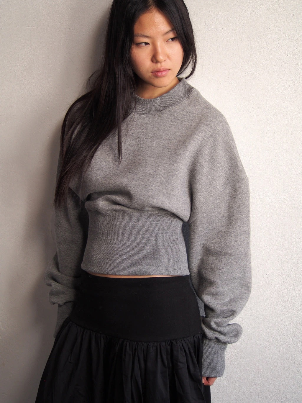 CREW FITTED SWEATSHIRT - GREY