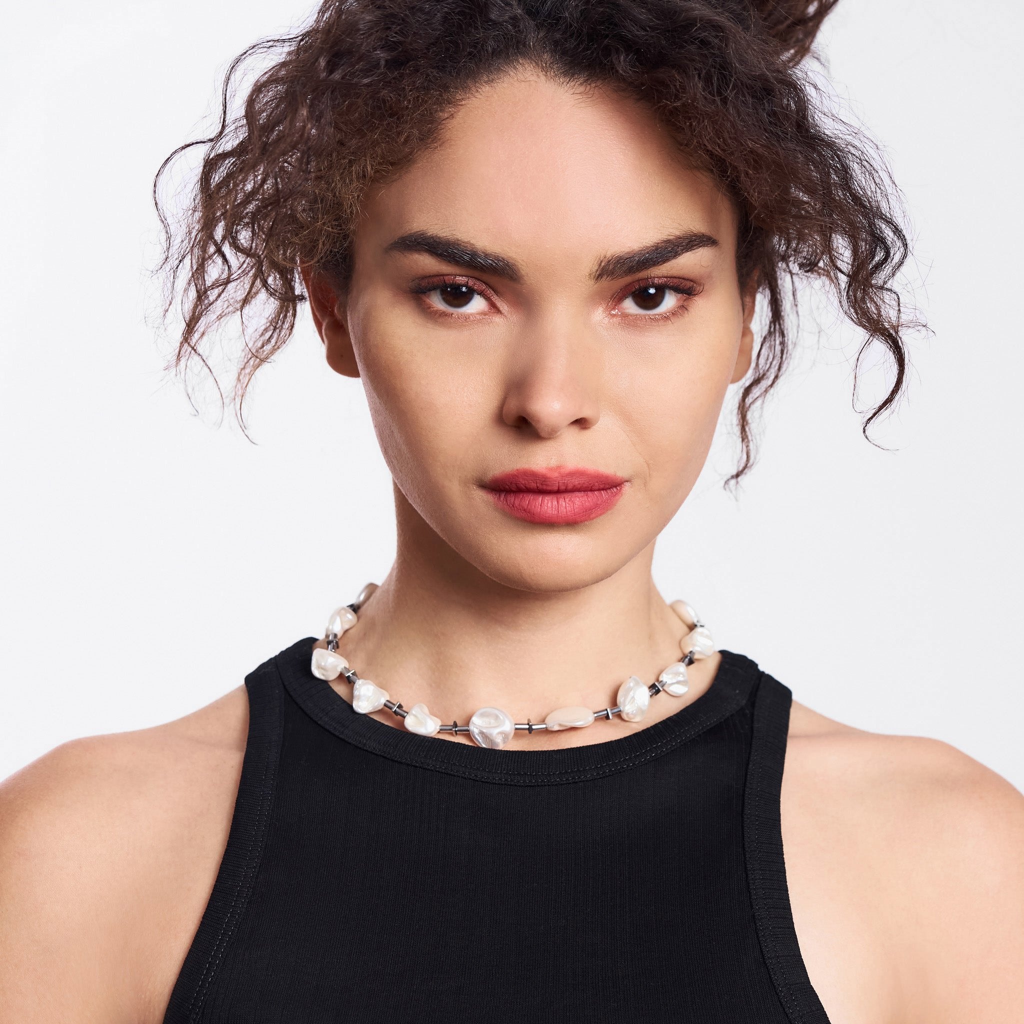 HEMATITE & PEARL NECKLACE