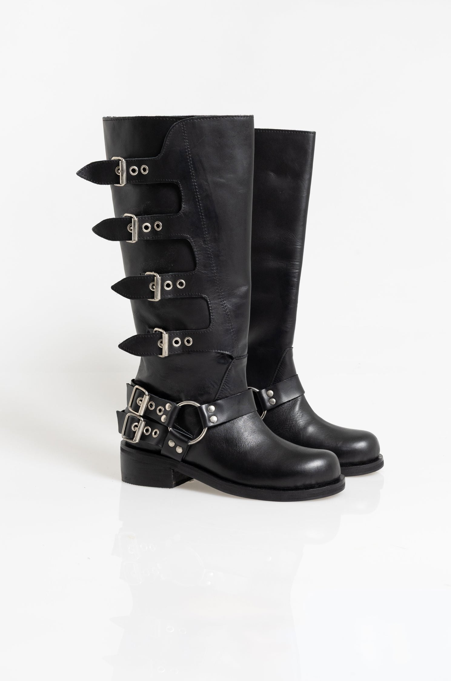 Tati Full Black Leather