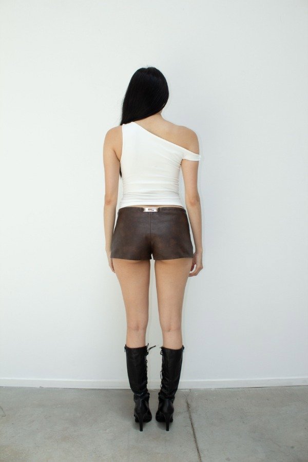 One shoulder top