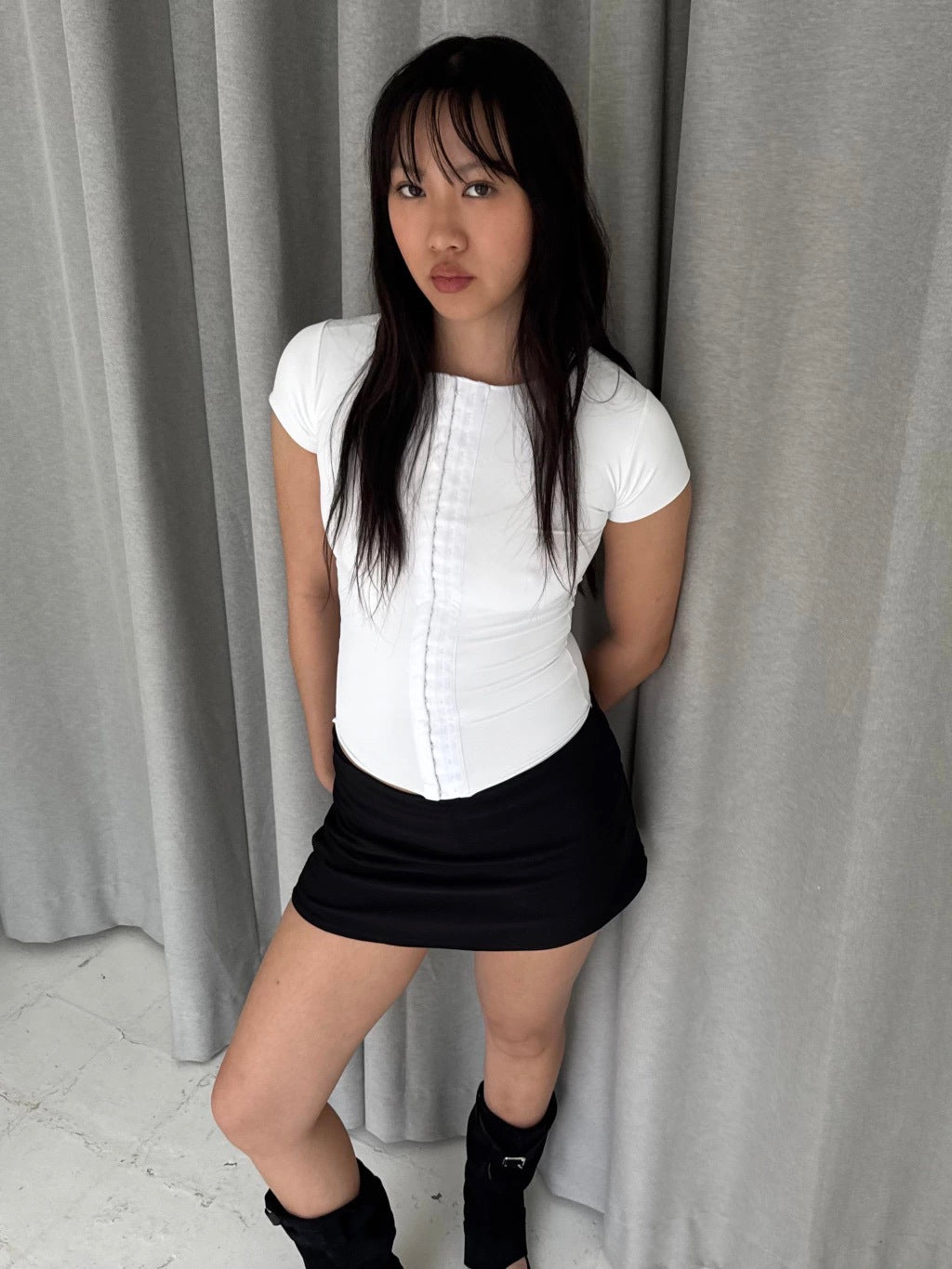 SHORT SLEEVE MULTI-HOOK TOP - WHITE