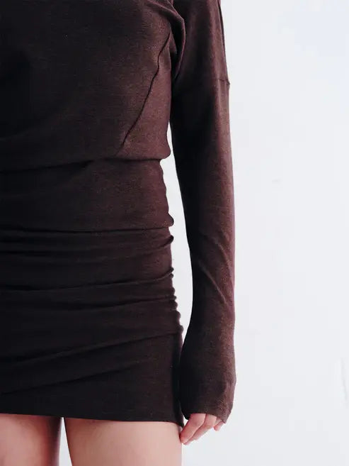 leslie dress in burgundy