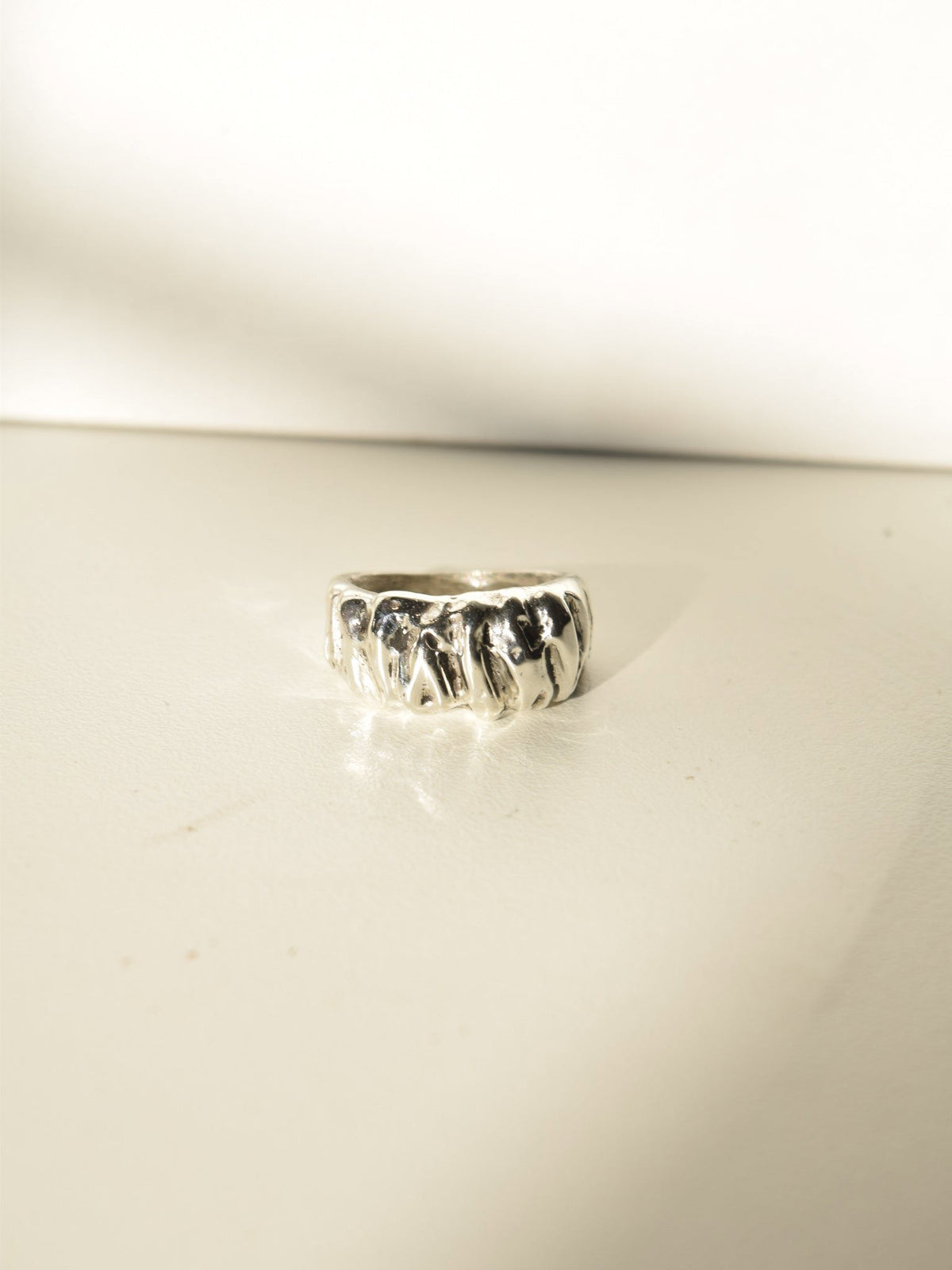 Ara Ring