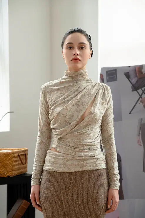 moonlight top in floral grey