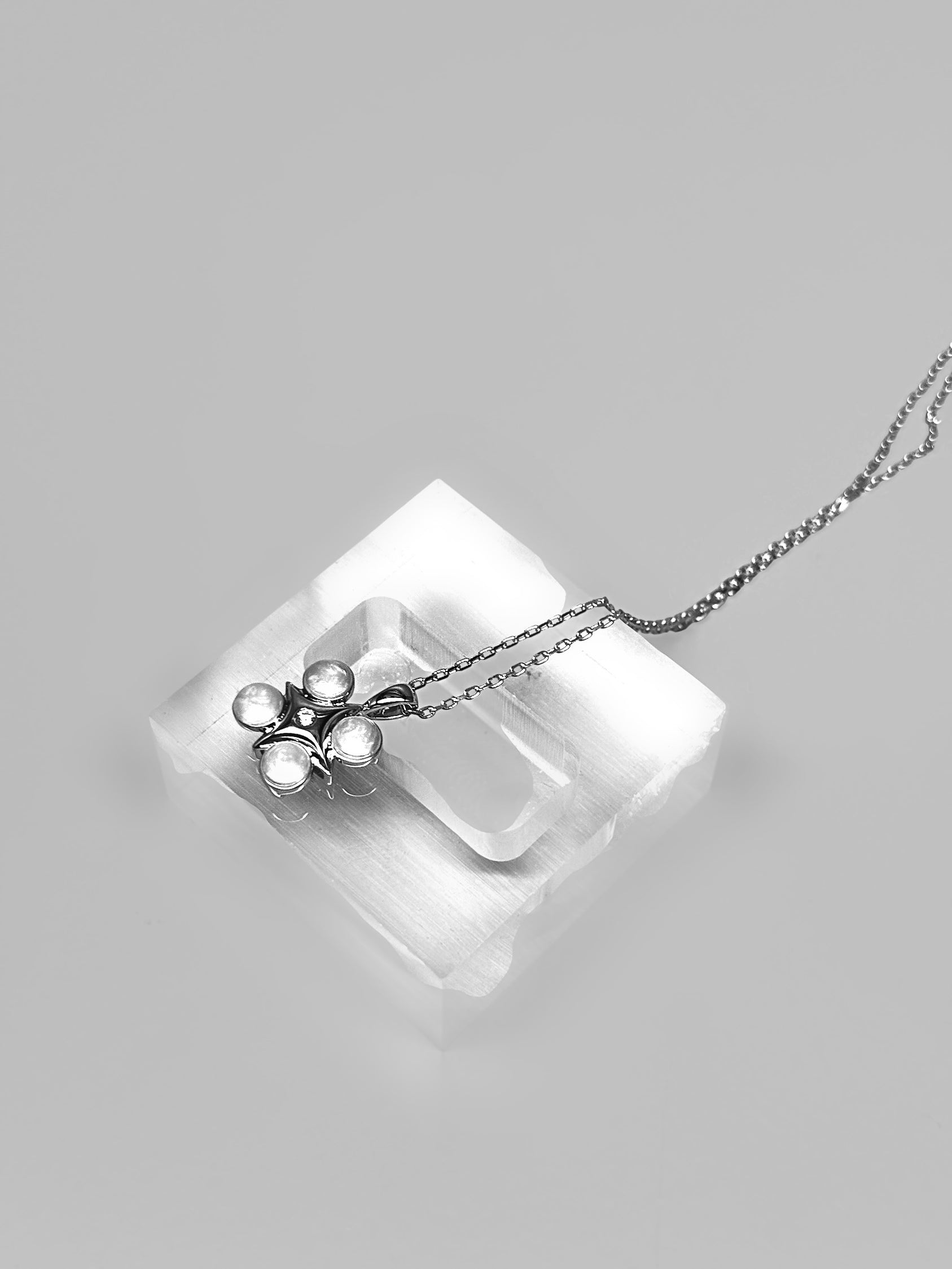 ENAMEL DREAMS NECKLACE