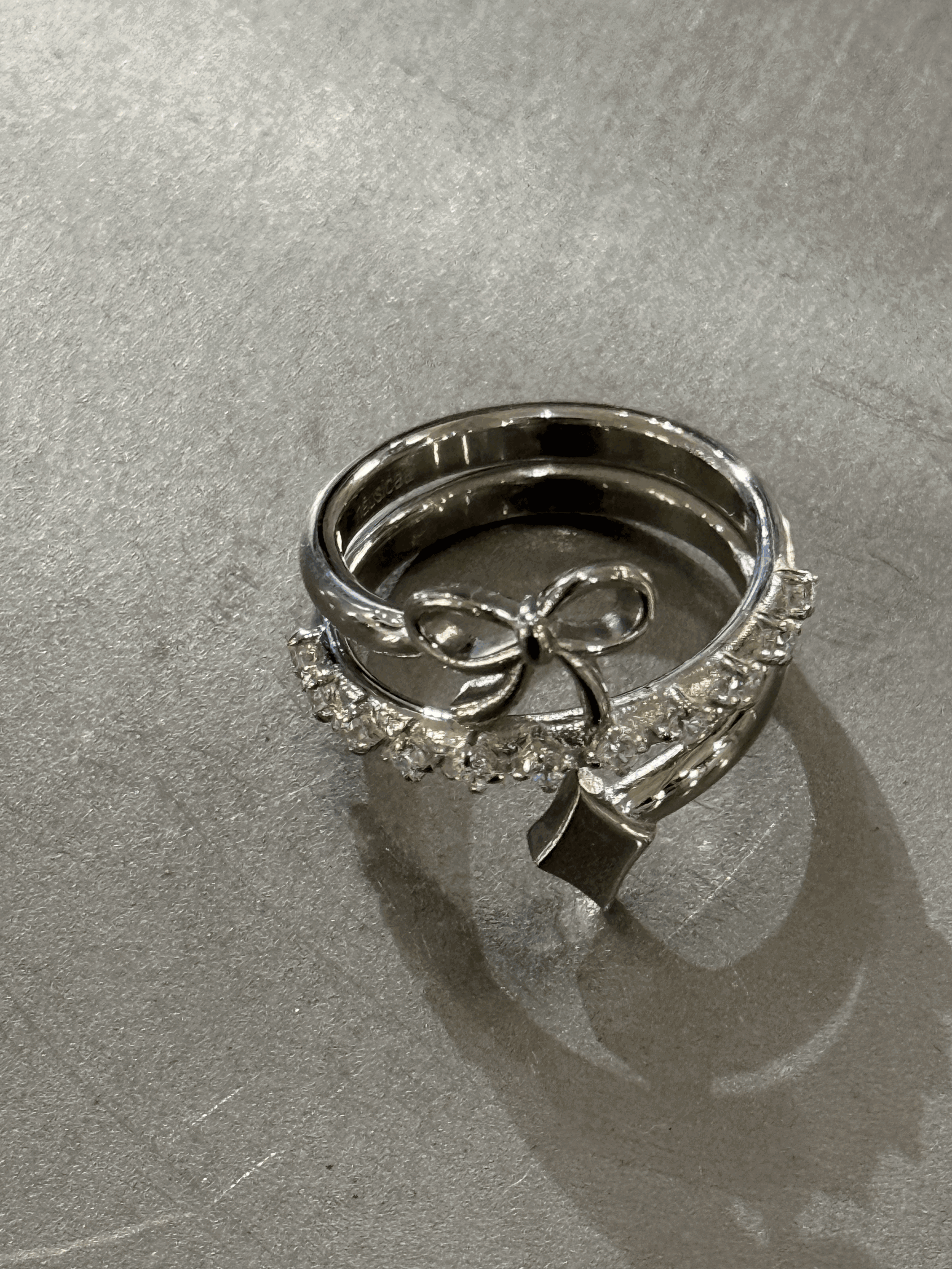 TRIPLE SPIRAL BOW RING