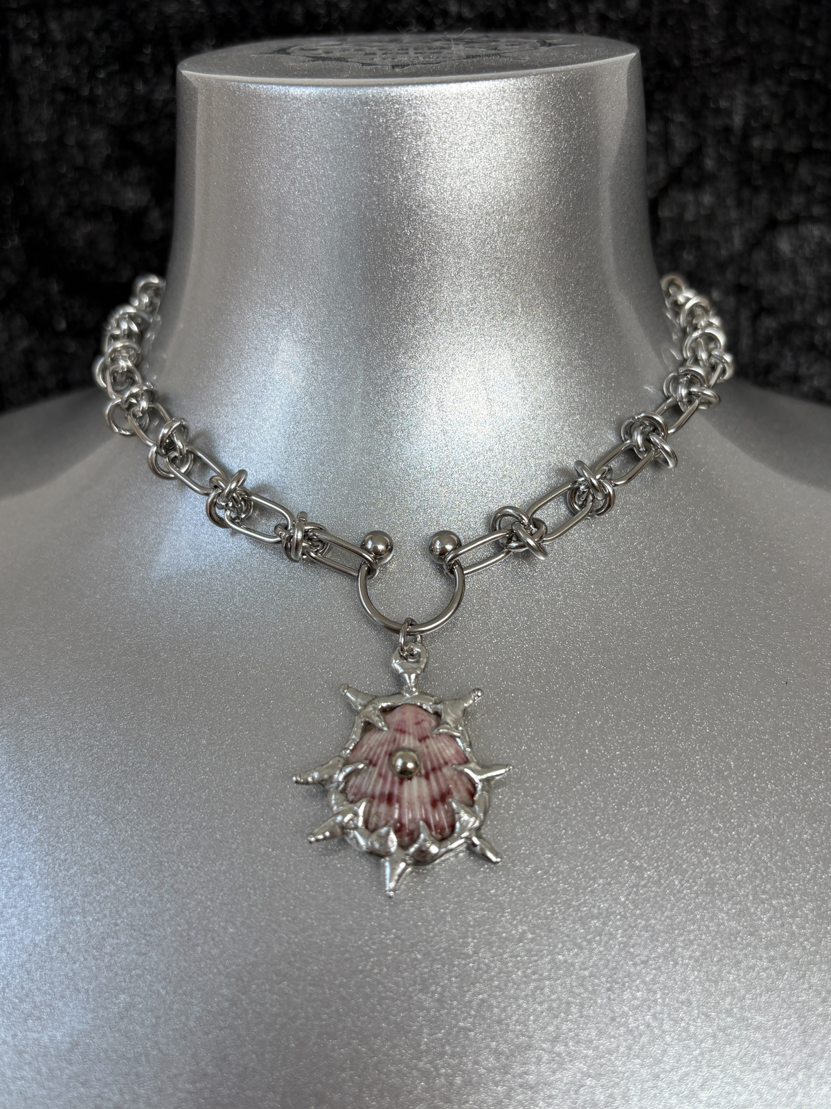 Piercing Shell Necklace