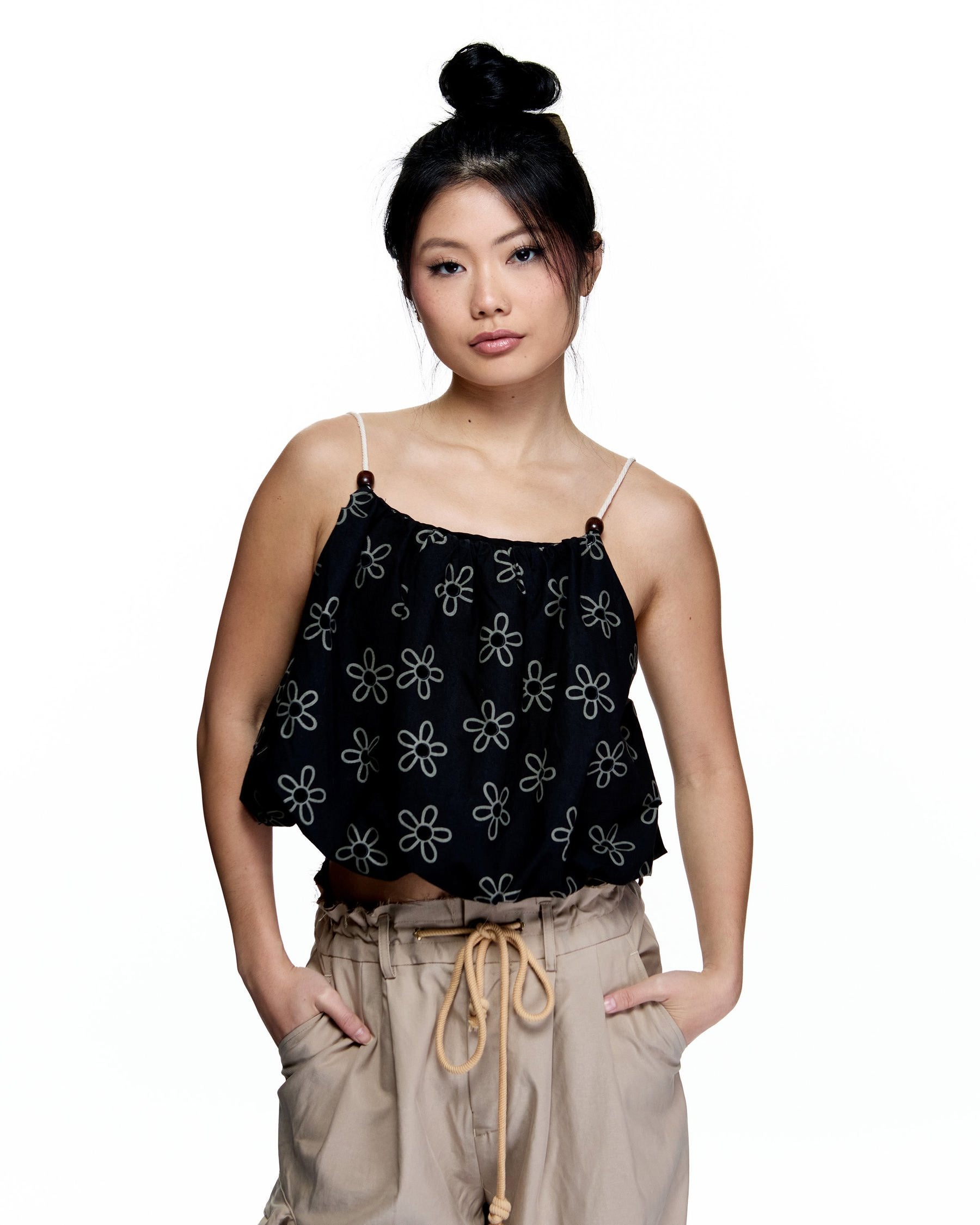 DAISY PRINT BUBBLE CROP TOP