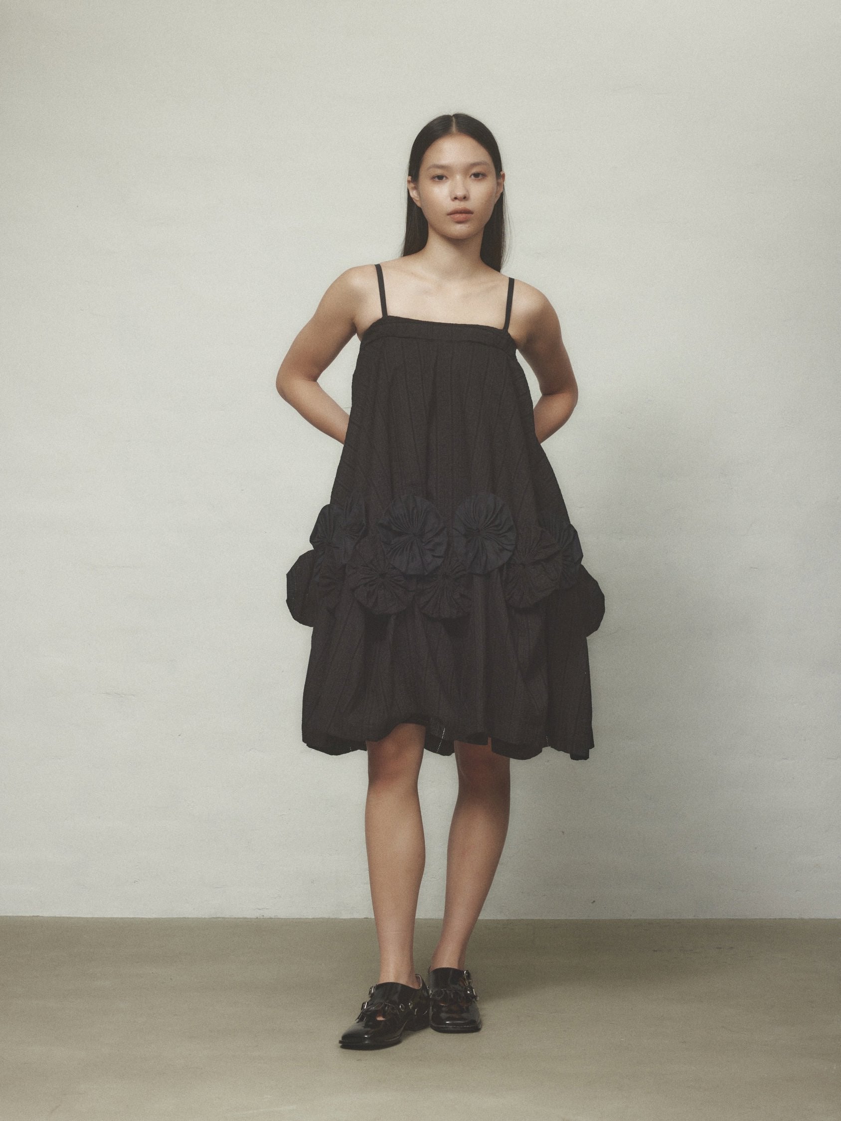 roots skirt