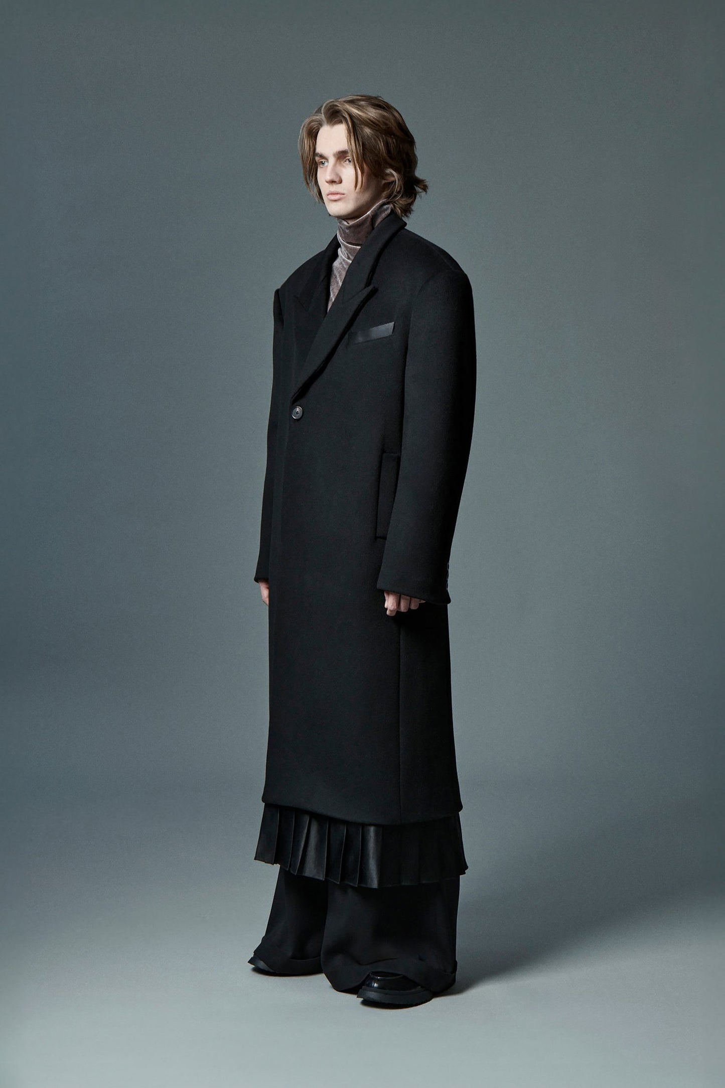 Black Pleated-Skirt Overcoat