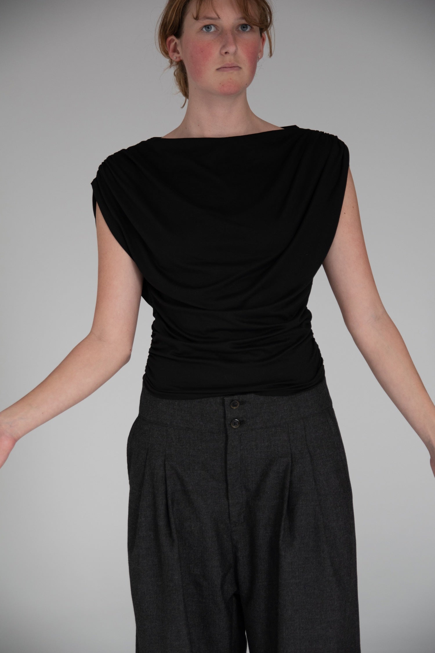 BLACK DRAPED TOP