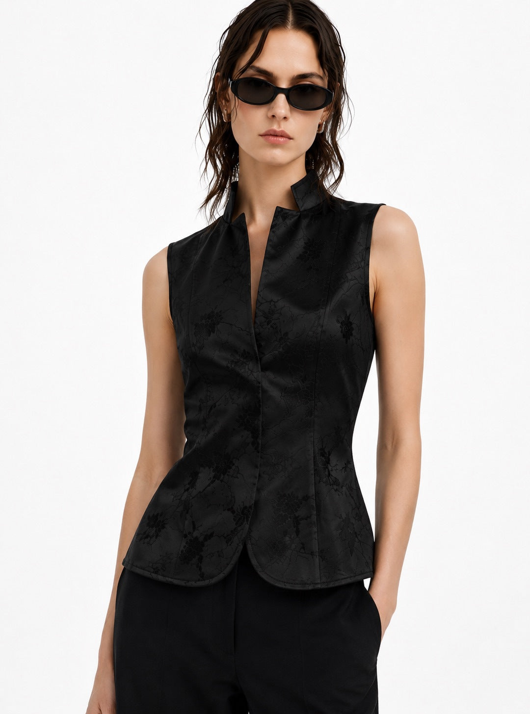 Black jacquard sleeveless shirt