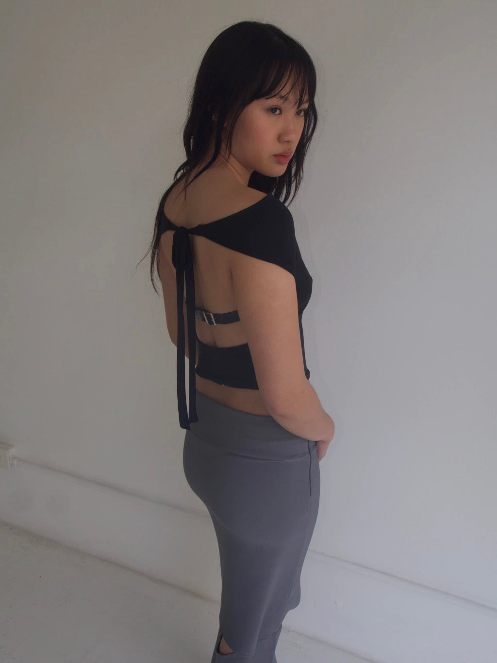 MULTIPLE USES TOP WITH LEATHER BELT