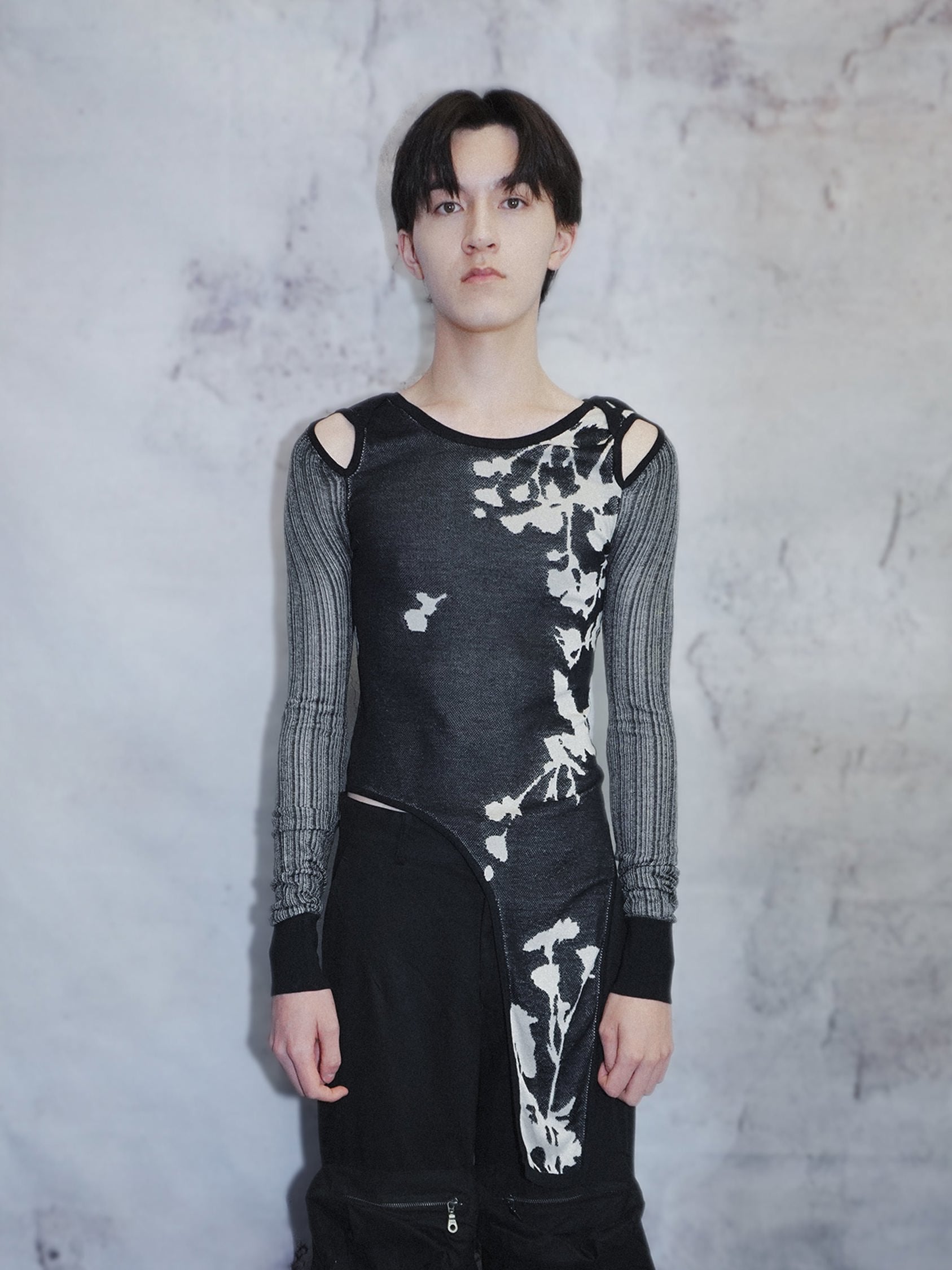 💛UNDER THE SHADOW SWEATER_BLACK