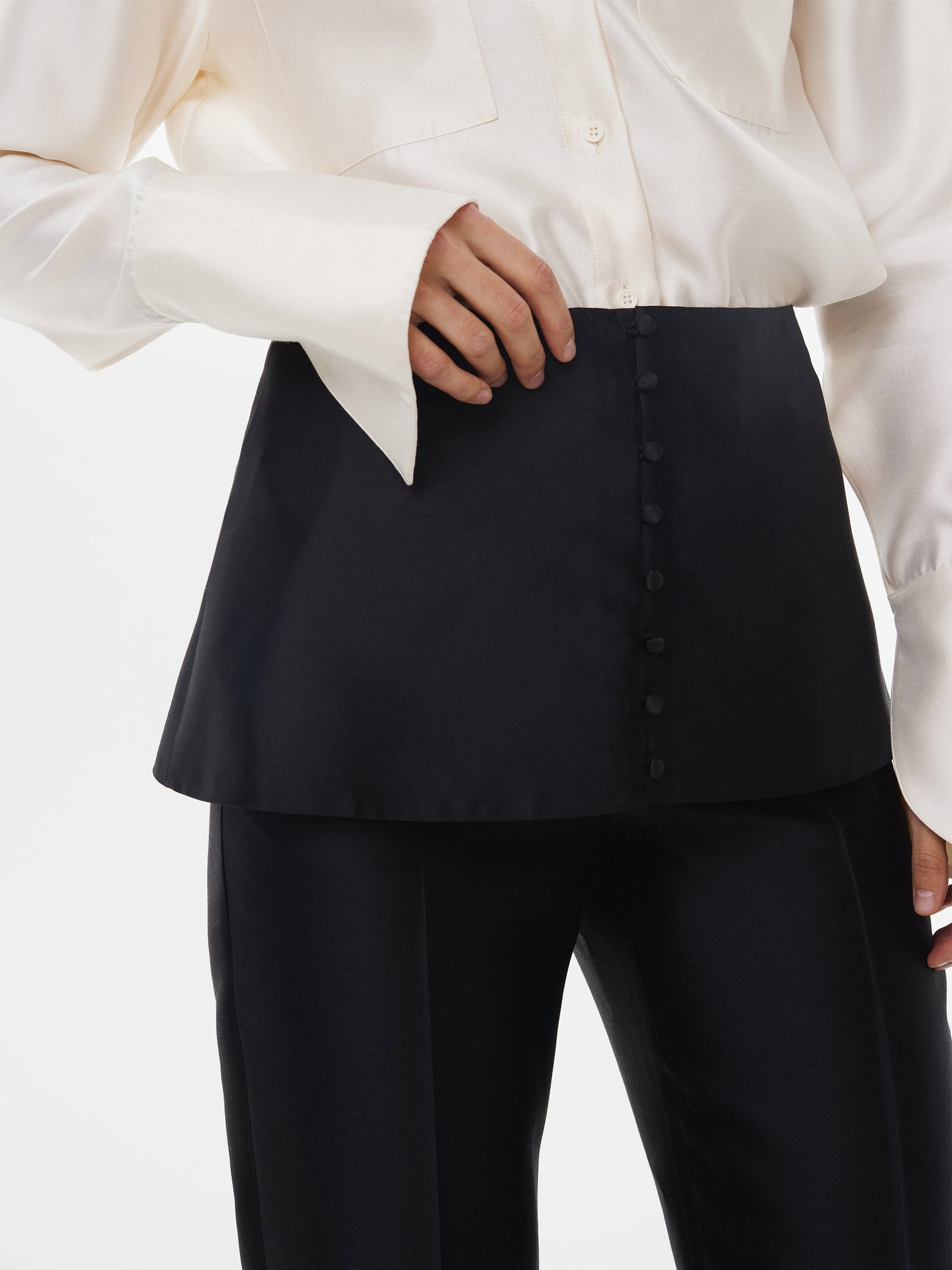 Lilly of the Valley Layering Skirt in Black