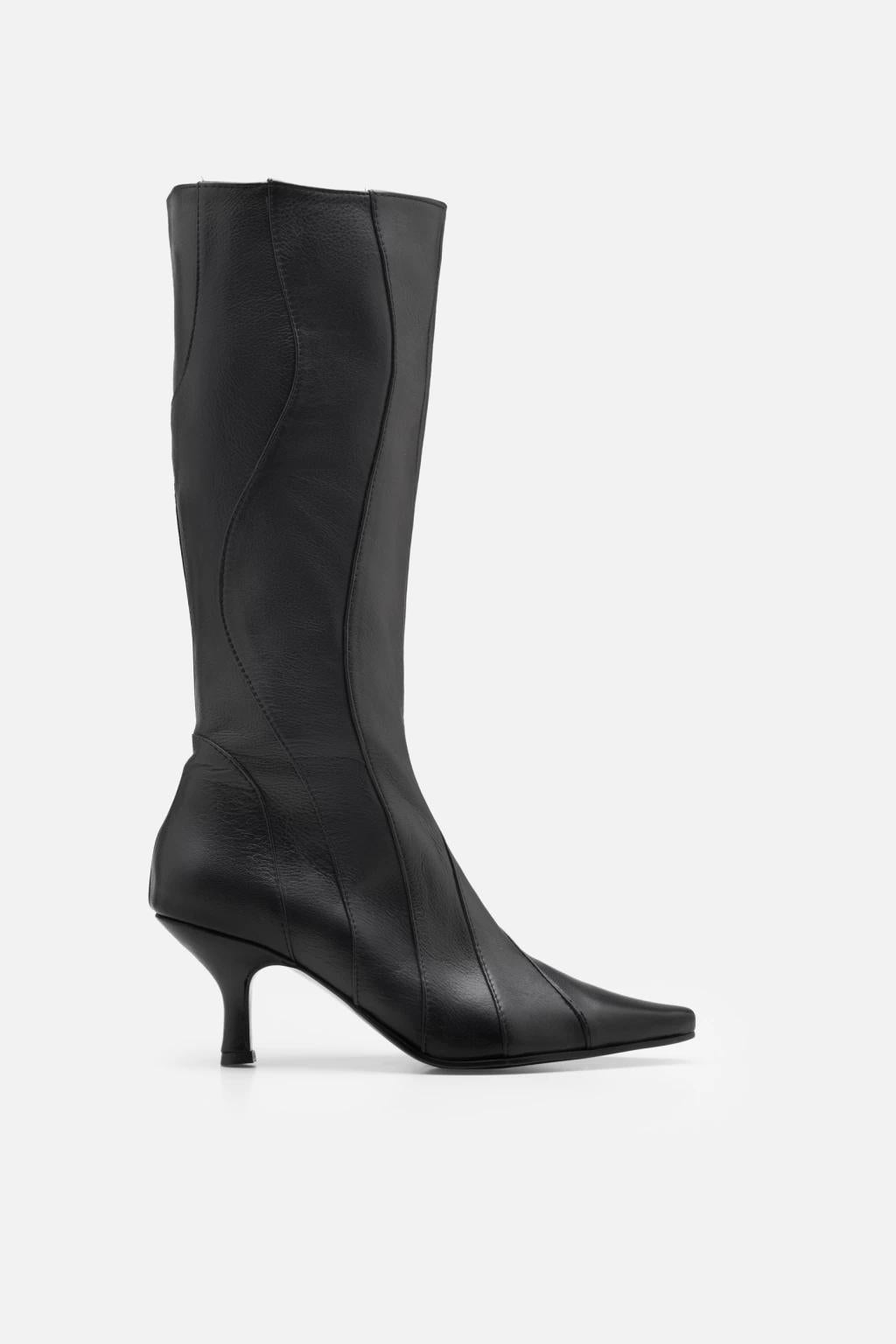 Mae boots