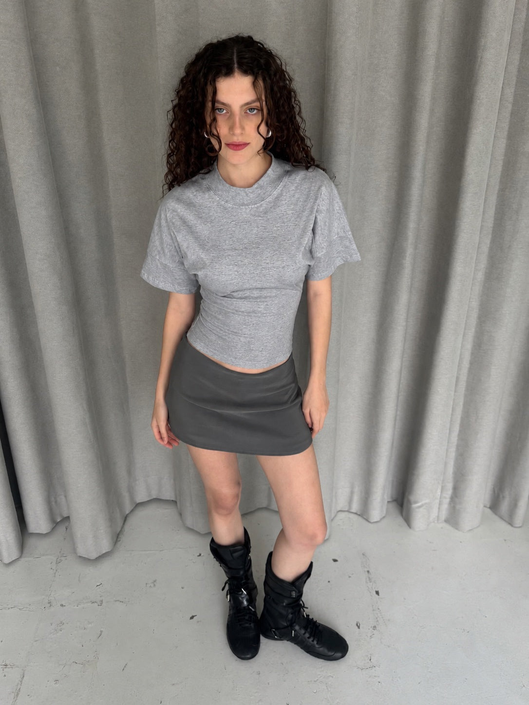 FITTED ZIP T-SHIRT - GREY