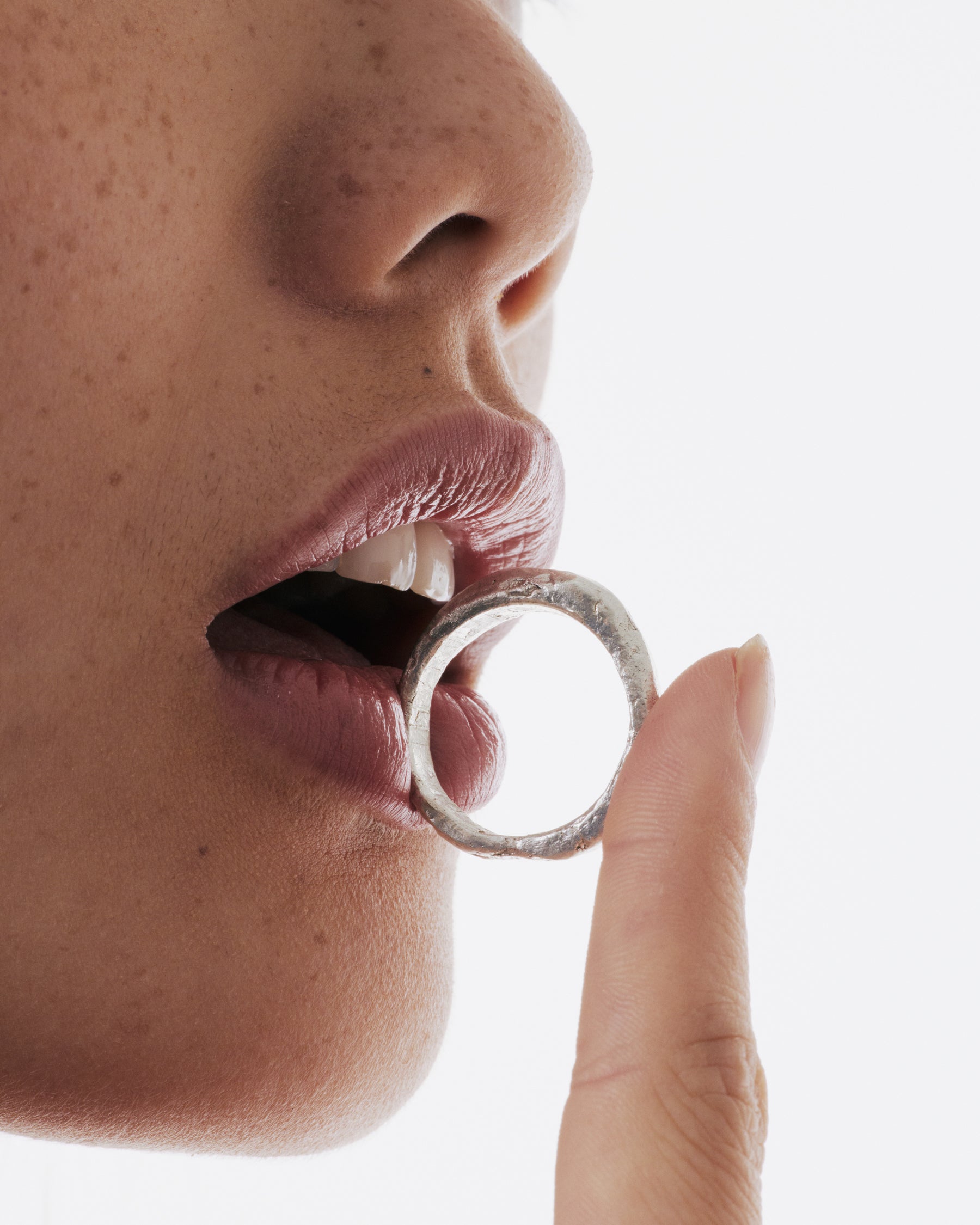 Ring 002
