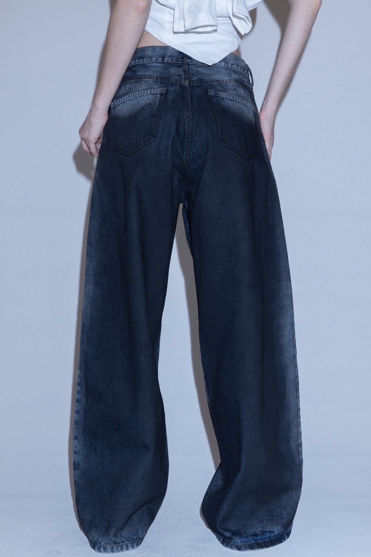 Angle denim pants