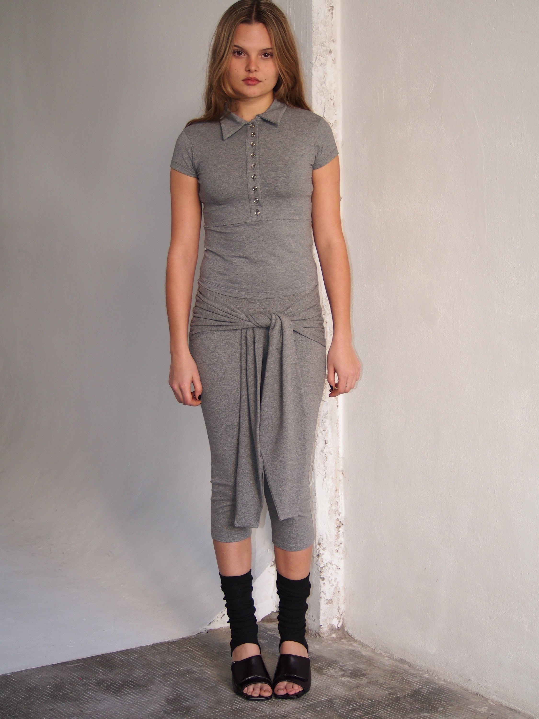 POLO TOP WITH MULTIPLE BUTTONS - GREY