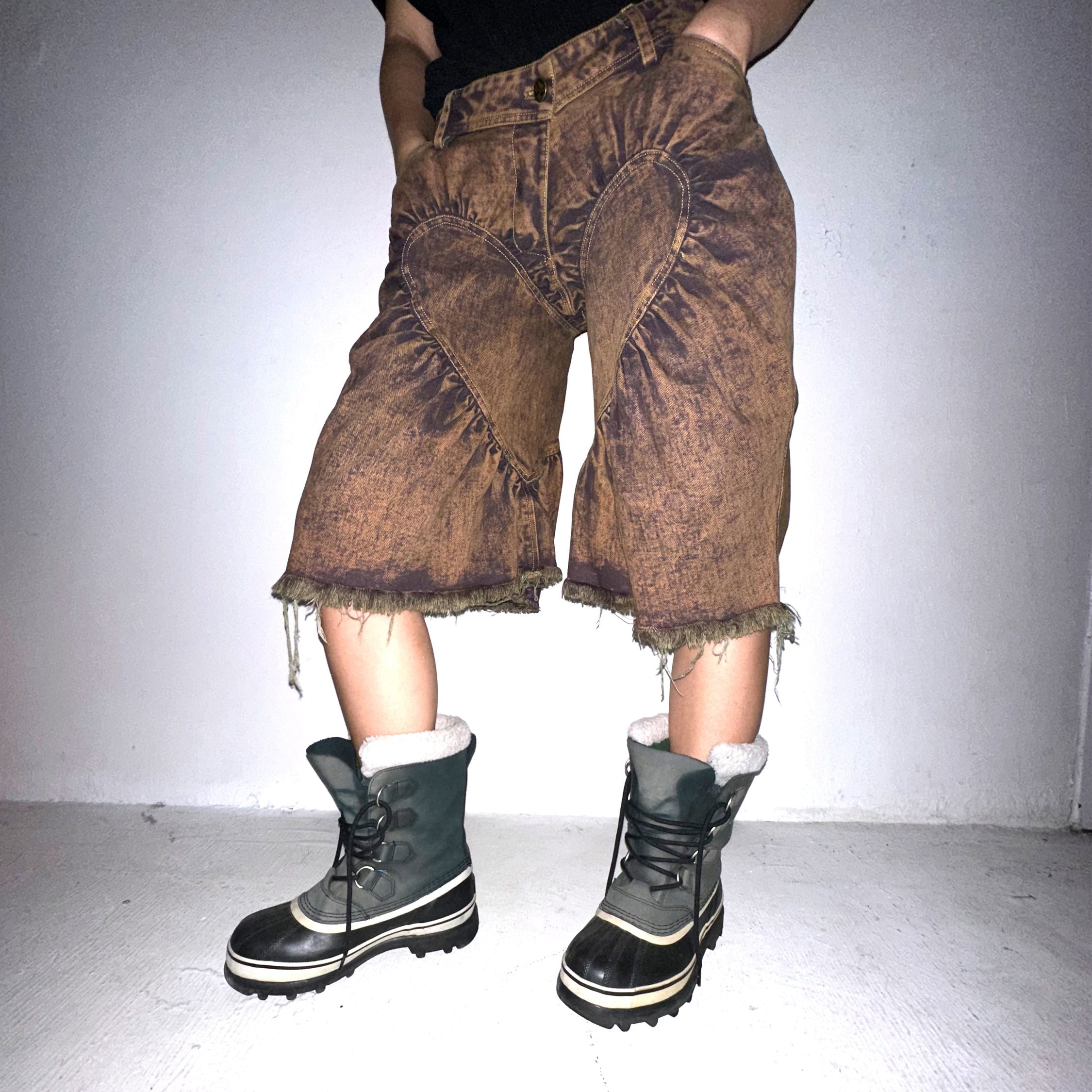 Unisex Ruched Heart Distressed Denim Shorts Pink