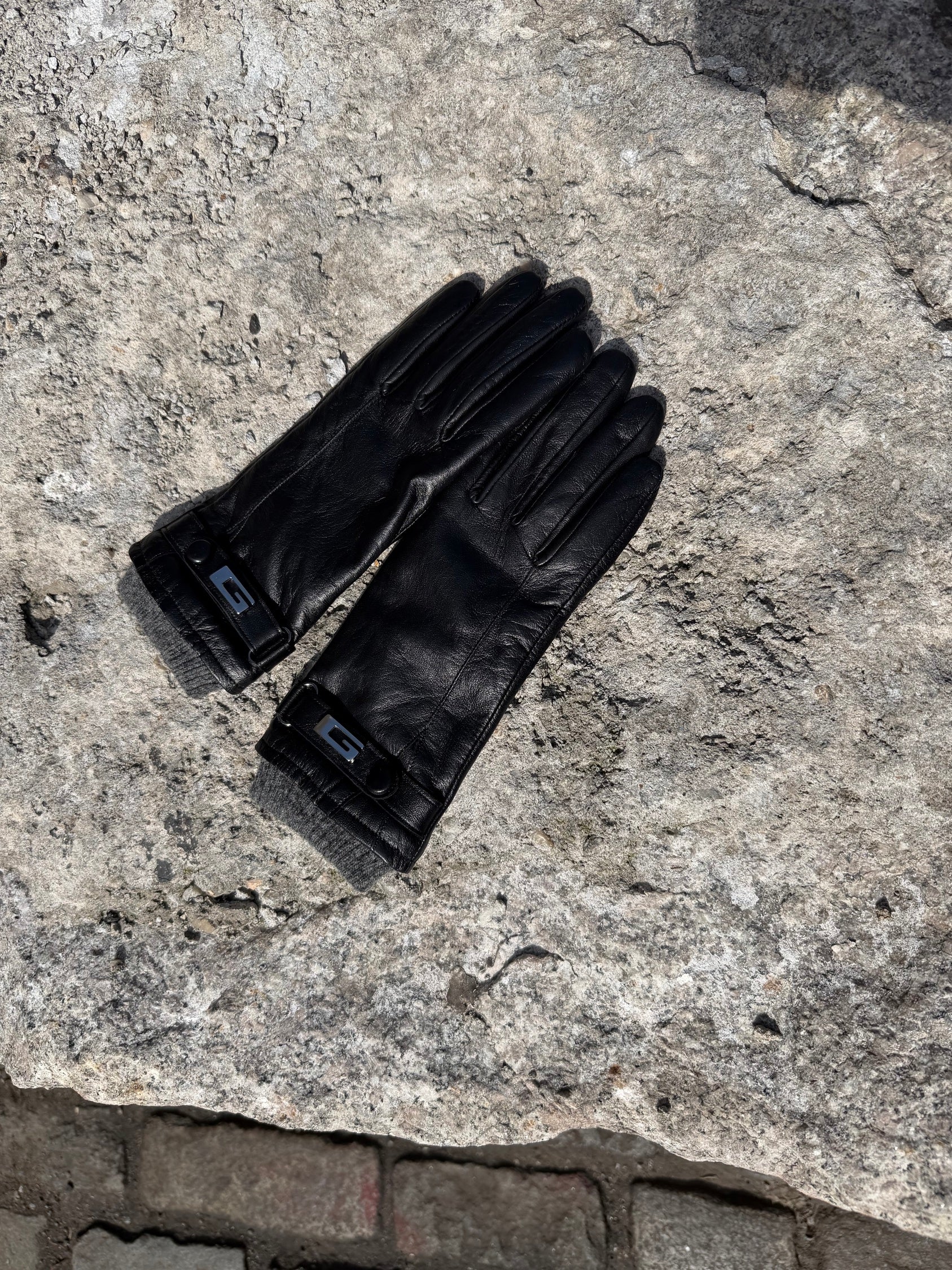 Leather G glove