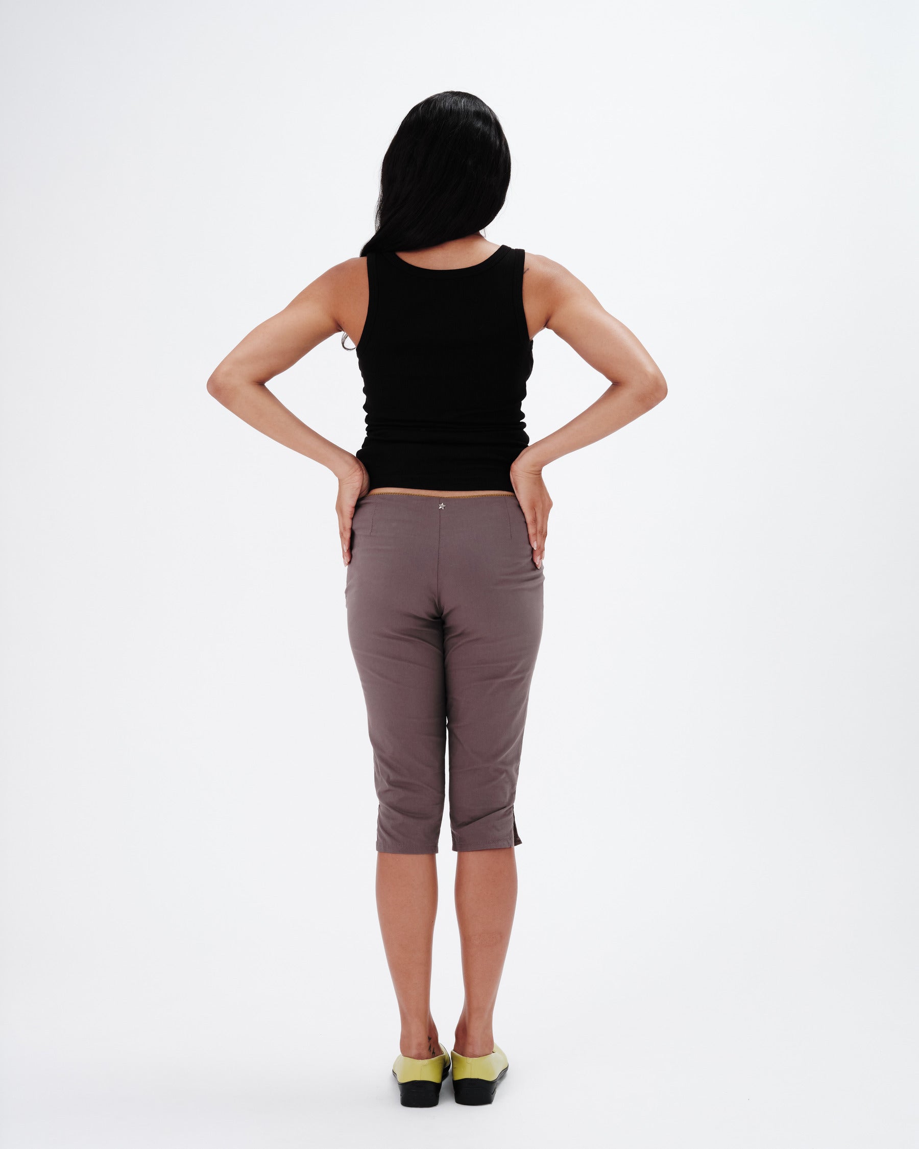 VÆRA CAPRI PANTS Gray